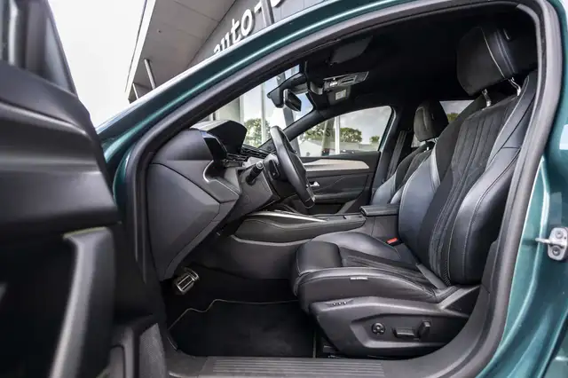 Peugeot 308 view 9