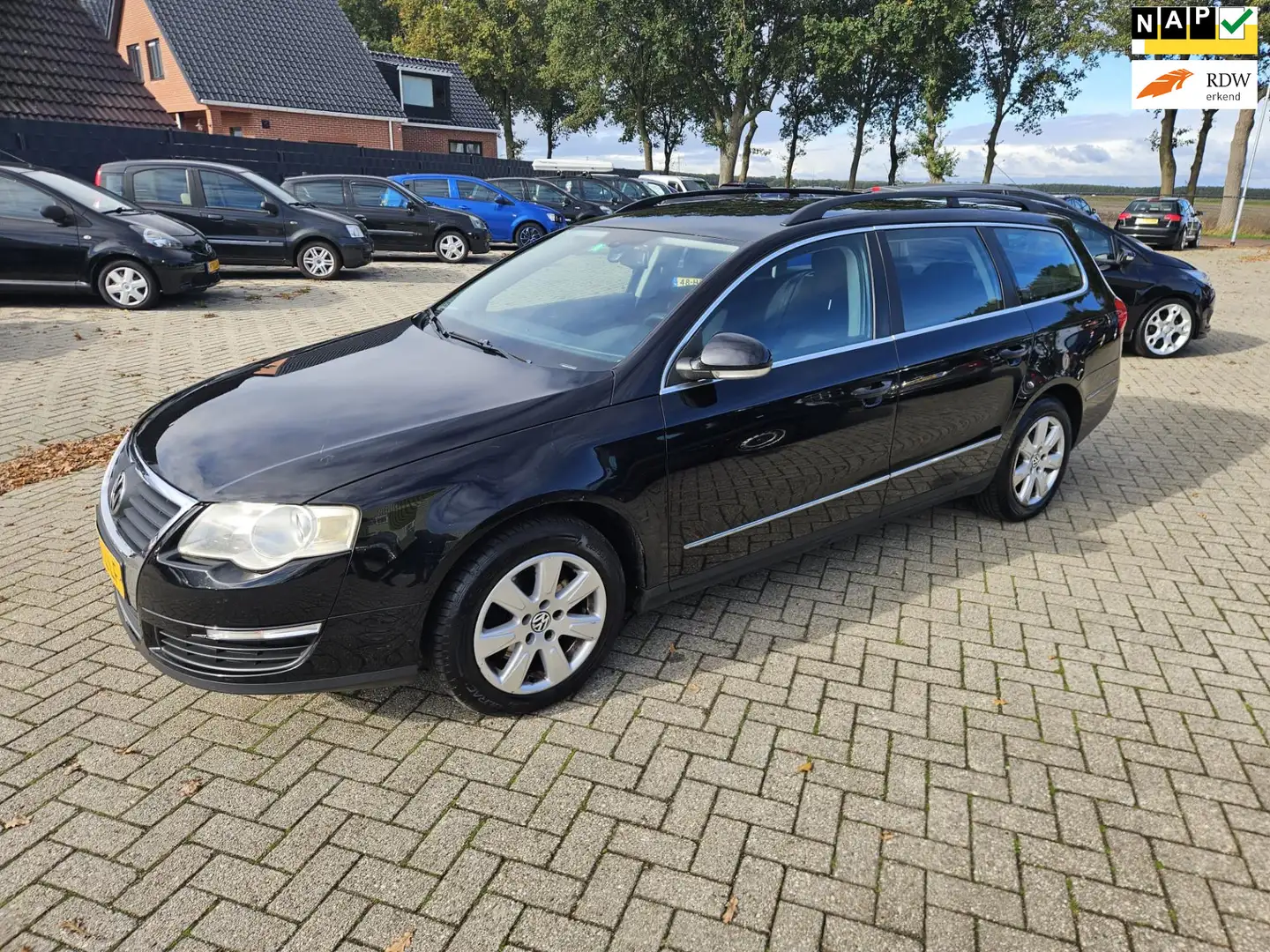 Volkswagen Passat Variant 2.0 TDI Comfortline 2006. Climate/Cruise/Trekhaak Zwart - 1