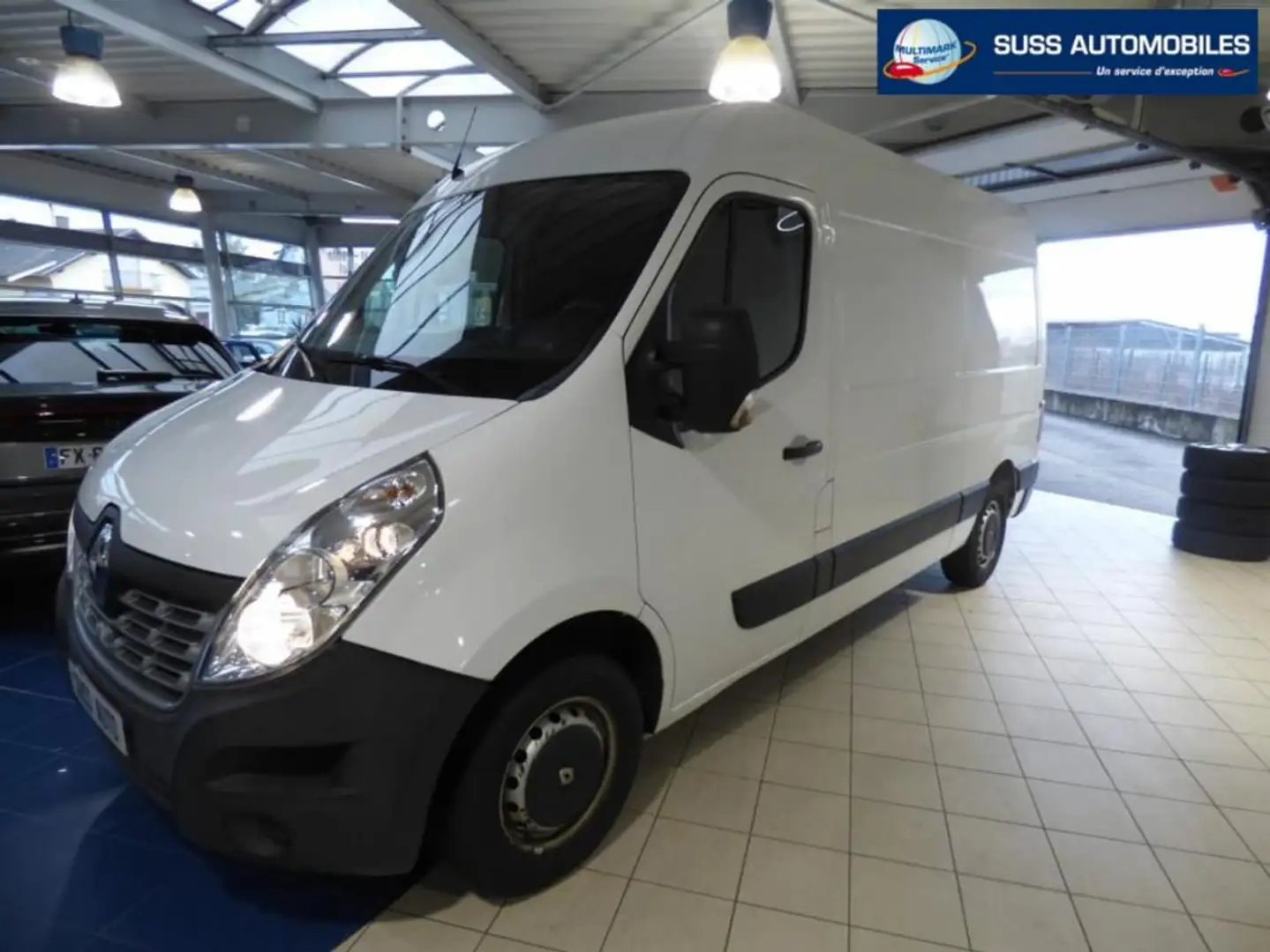 Renault Master FOURGON L2H2 3.3t 2.3 dCi 145 ENERGY E6 CONFORT Blanc - 1