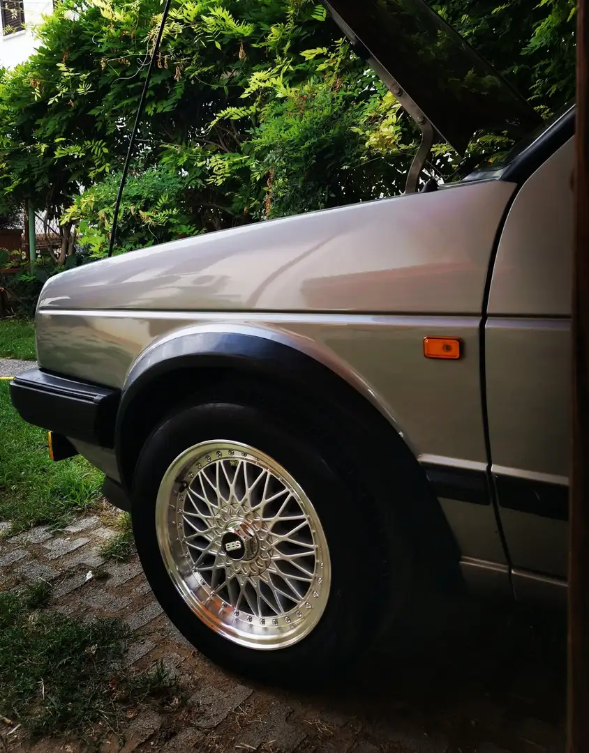 Volkswagen Golf 5p 1.6 td Gtd - 1