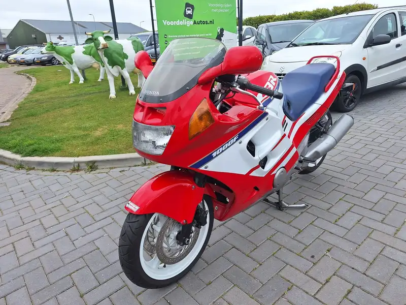 Honda CBR 1000 - foto 2