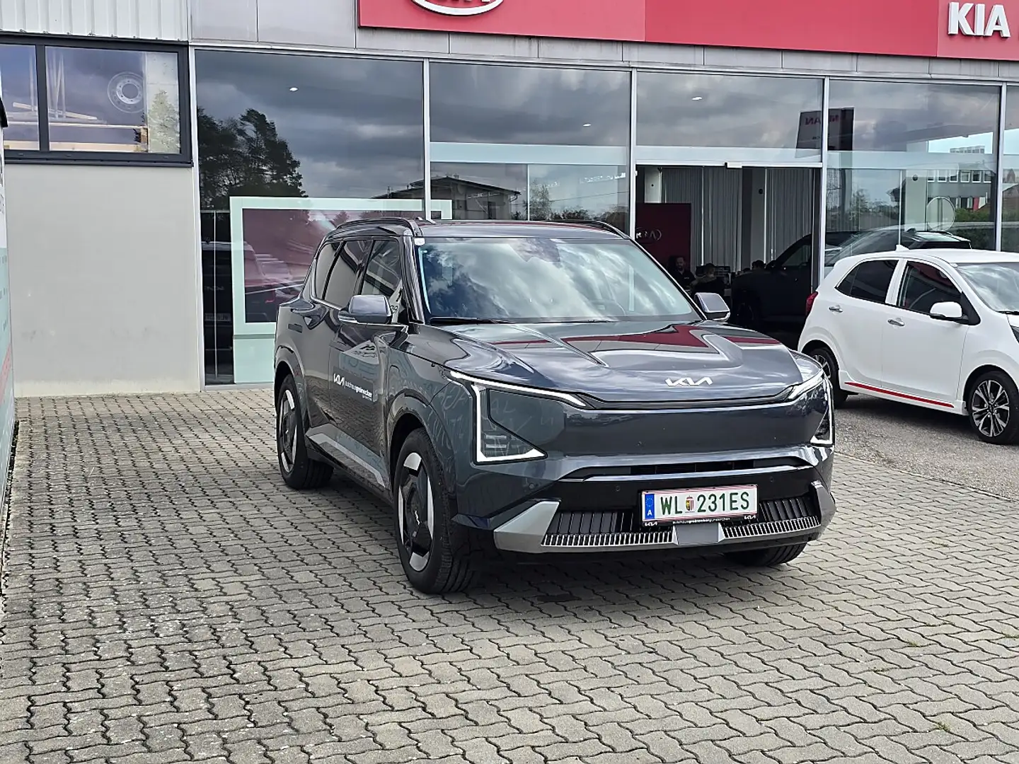 Kia EV5 FWD 81,4kWh First Edition Grau - 2