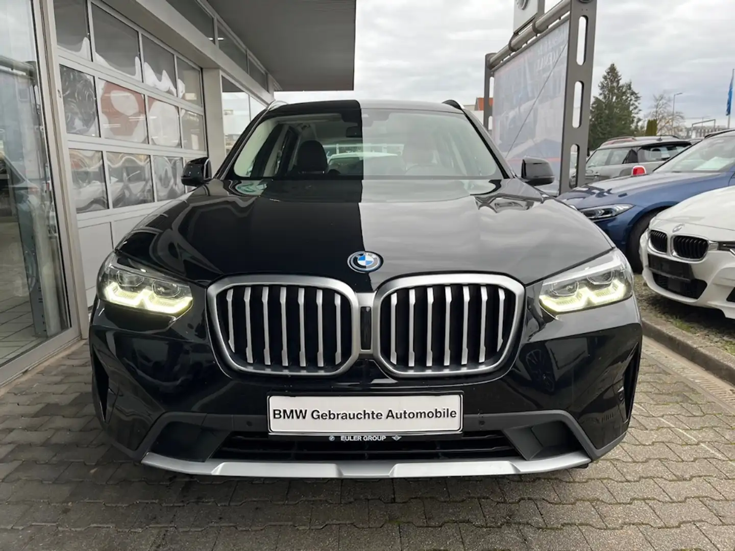 BMW X3 xDrive 30e A DA LED Fernlichtass. Parkass. Navi 3- Schwarz - 2