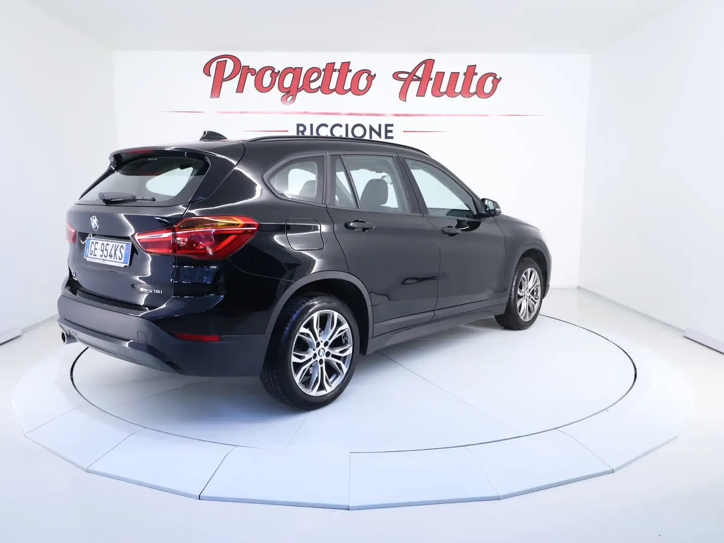 BMW X1 X1 sdrive18i Advantage 136cv 18" CONNECT TEL NEOP Noir - 2