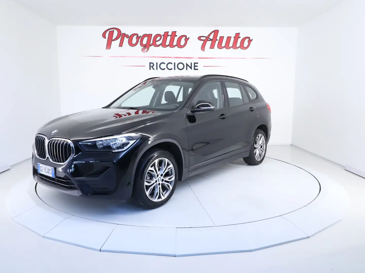 BMW X1 X1 sdrive18i Advantage 136cv 18" CONNECT TEL NEOP Noir - 1