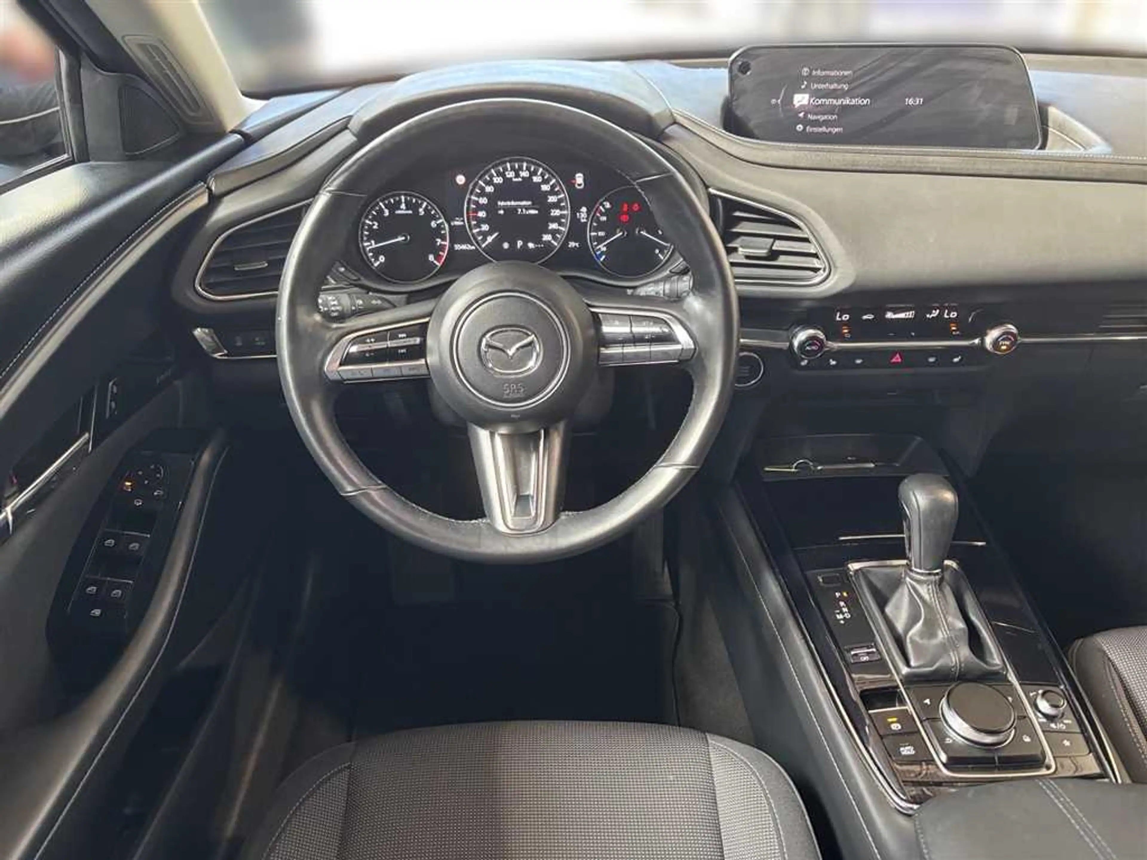 Mazda CX-30 2.0 M Hybrid Selection 360 Kamera Head UP Matrix L — photo 12