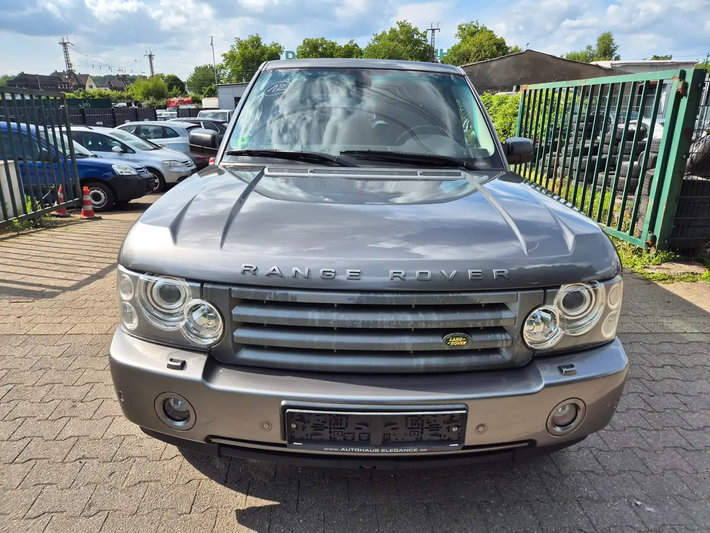 Land Rover Range Rover V8 TD SE Grau - 2
