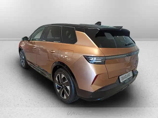 Opel Grandland view 2
