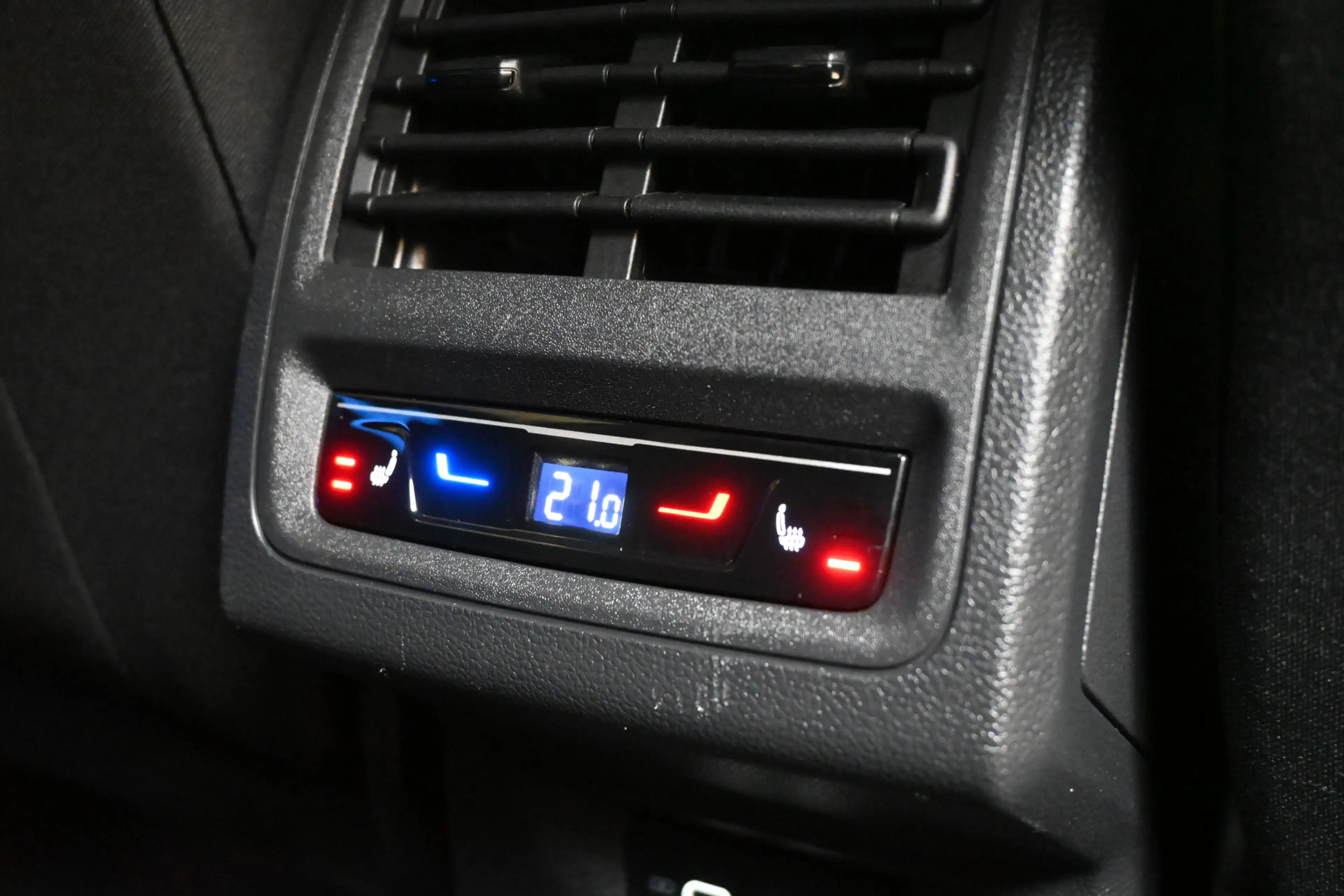 Volkswagen Golf GTE 1.4 eHybrid 245pk | Pano | Head-up | Trekhaak | 10 — photo 22