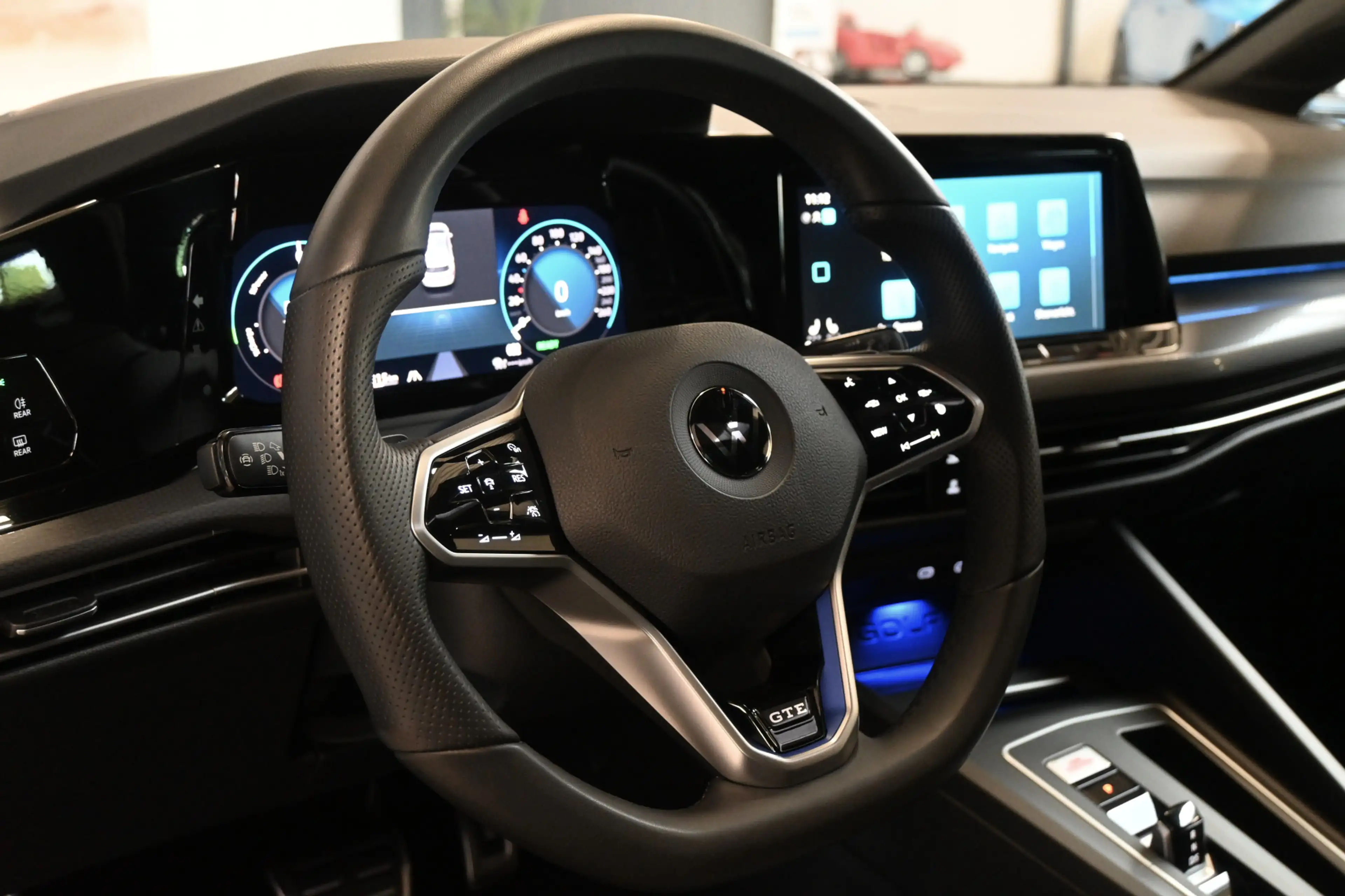 Volkswagen Golf GTE 1.4 eHybrid 245pk | Pano | Head-up | Trekhaak | 10 — photo 32