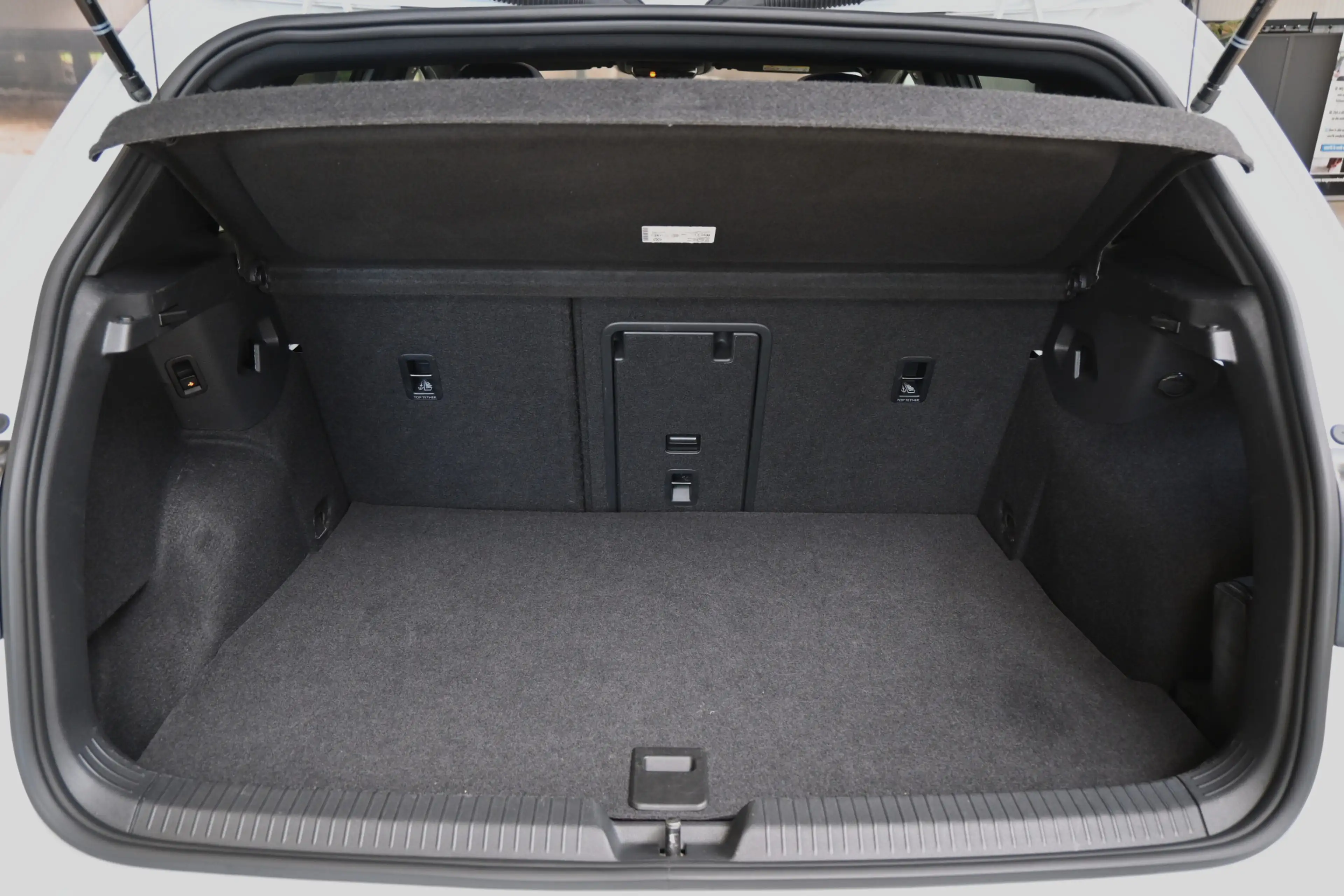 Volkswagen Golf GTE 1.4 eHybrid 245pk | Pano | Head-up | Trekhaak | 10 — photo 19