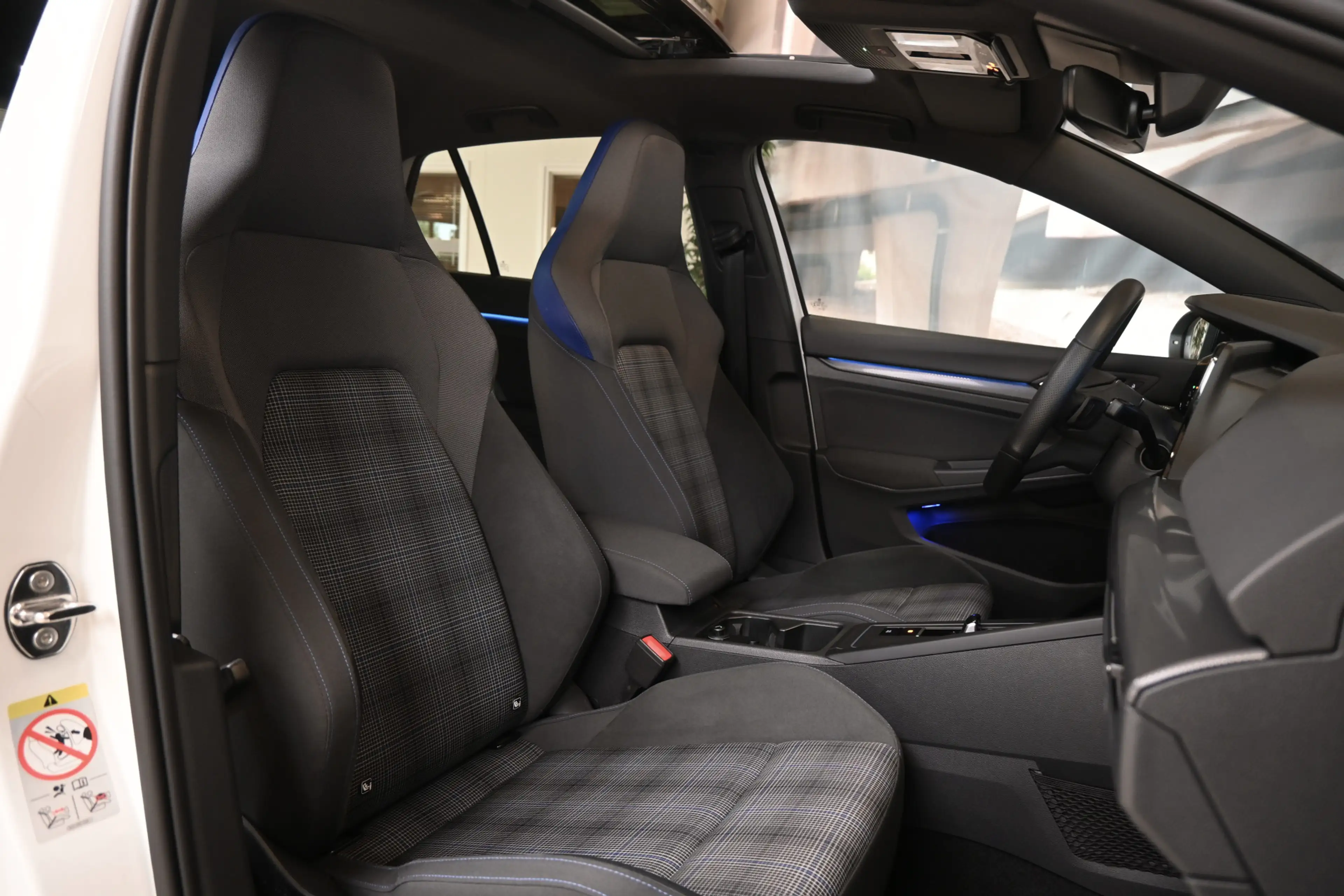 Volkswagen Golf GTE 1.4 eHybrid 245pk | Pano | Head-up | Trekhaak | 10 — photo 24