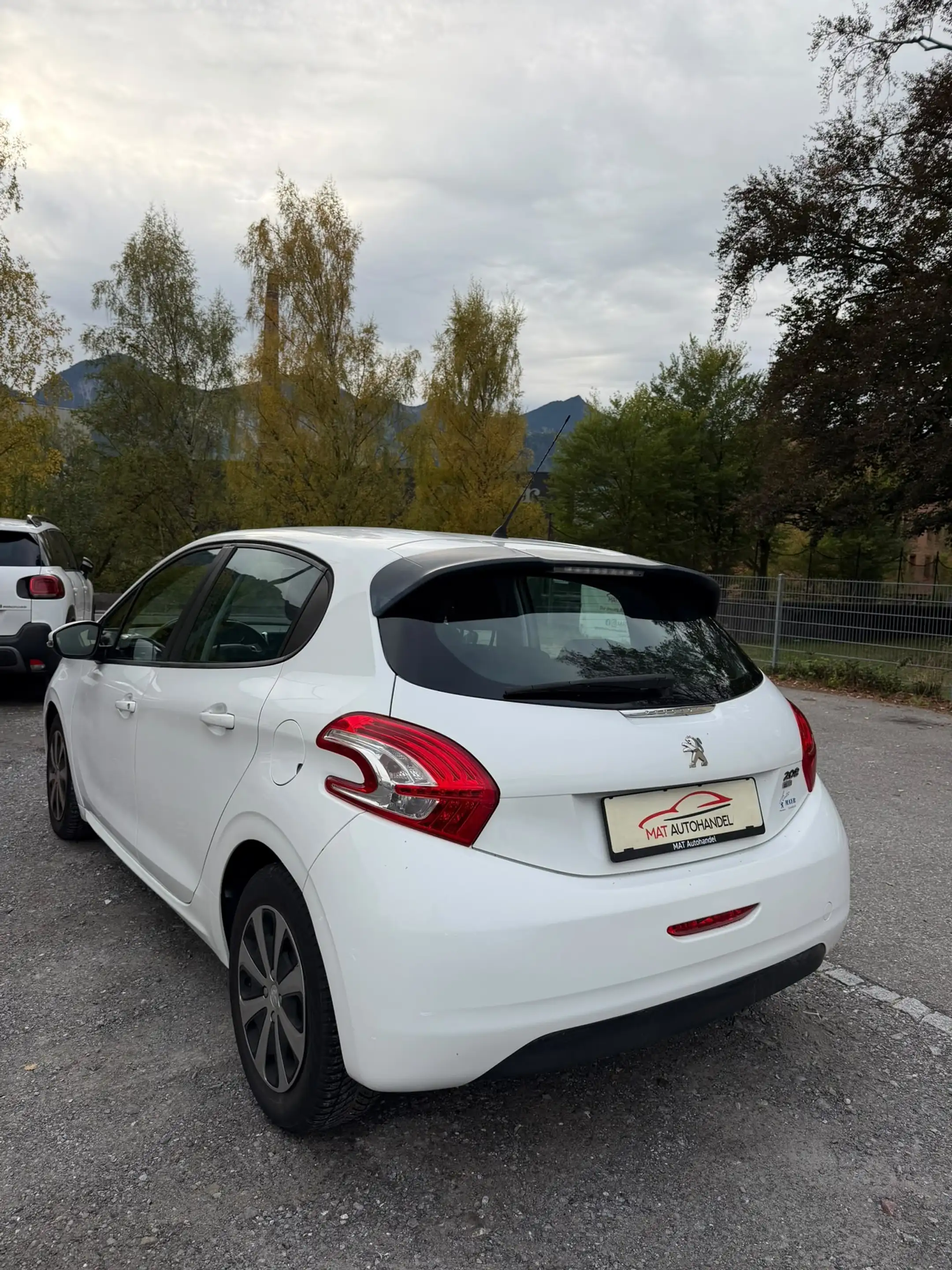 Peugeot 208 208 Active 1.4 e-HDi 68 FAP ASG 5 /Erstbesitz/Neu Vorgeführt/ — photo 7