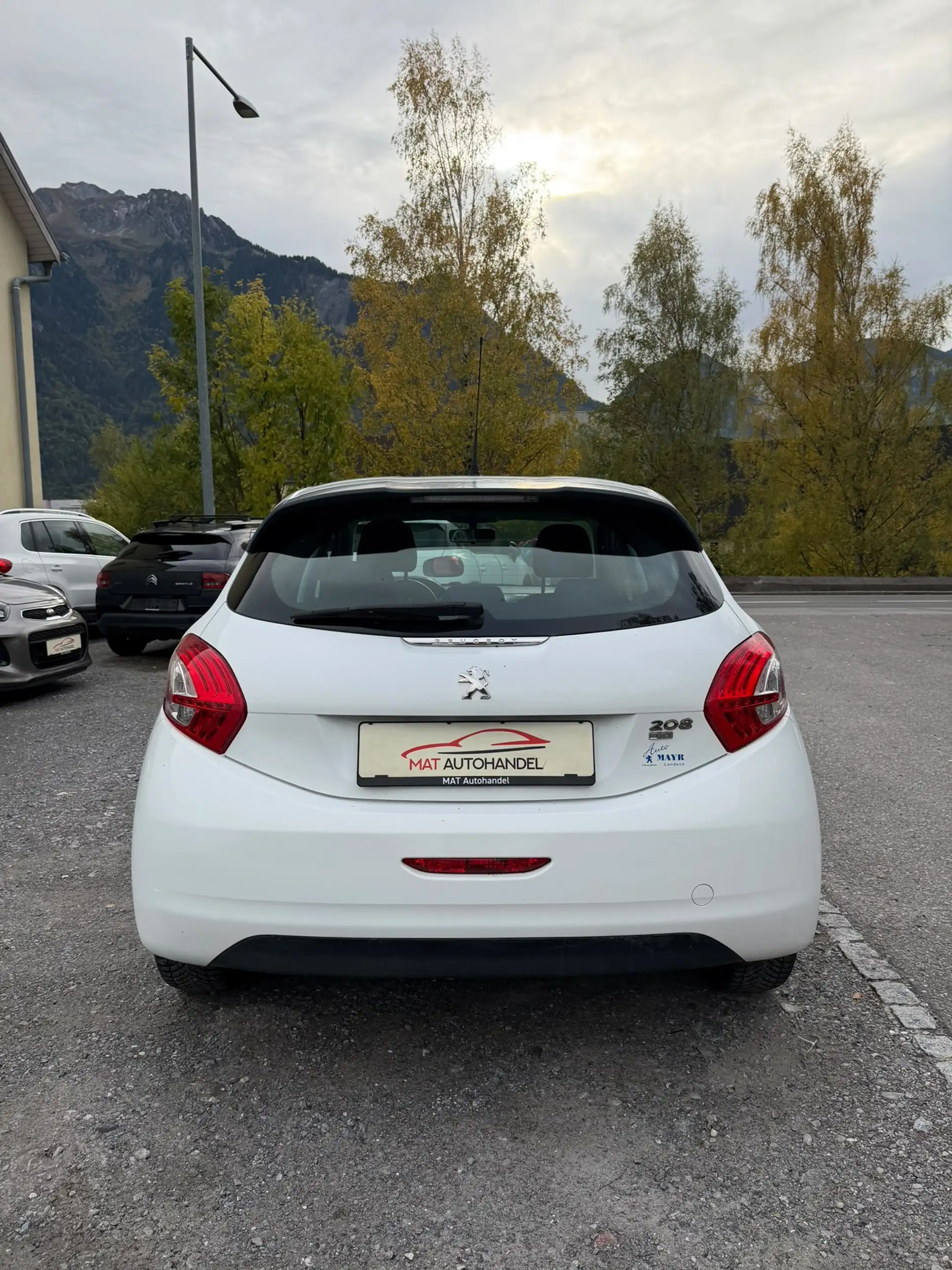 Peugeot 208 208 Active 1.4 e-HDi 68 FAP ASG 5 /Erstbesitz/Neu Vorgeführt/ — photo 6