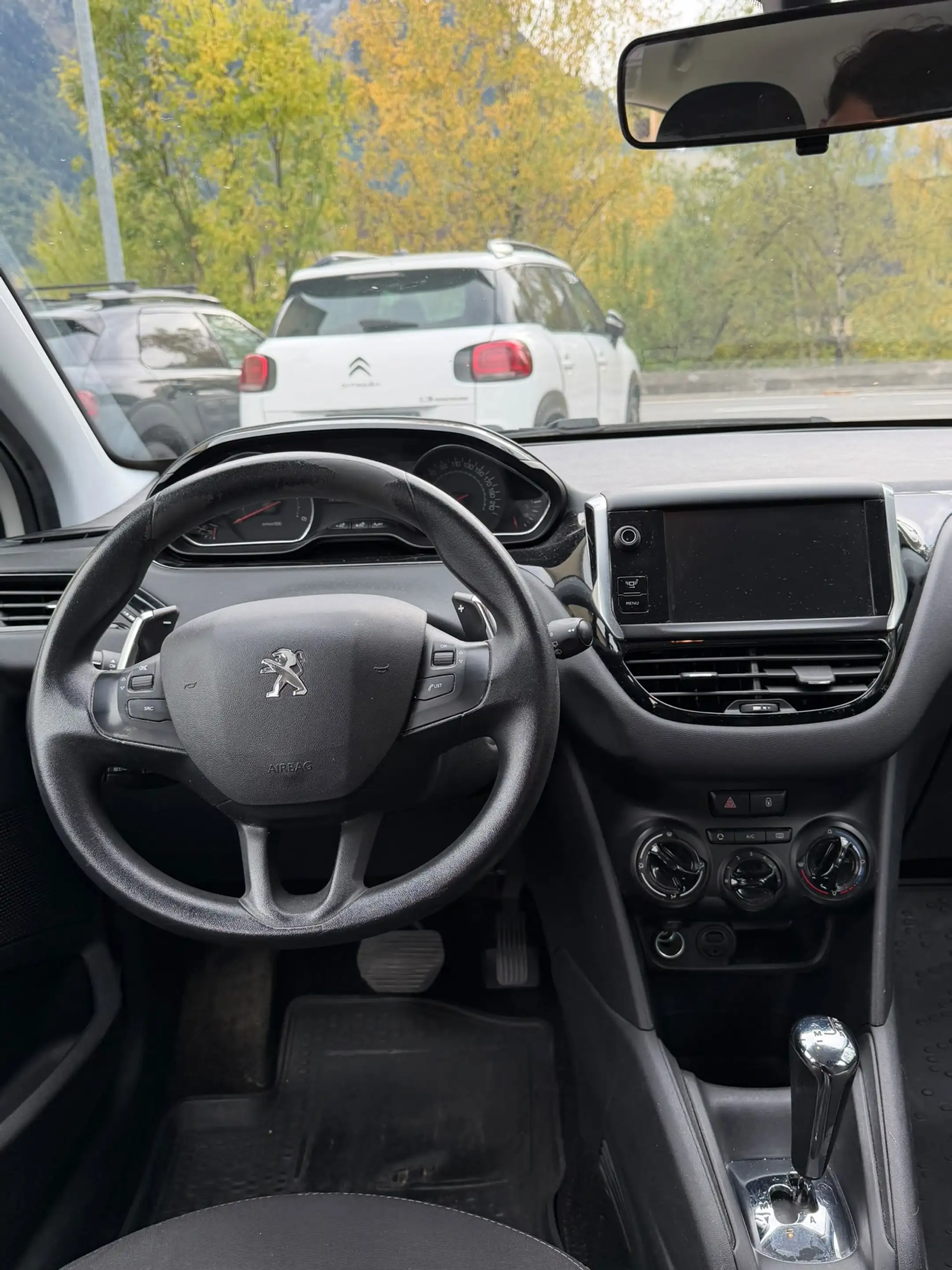 Peugeot 208 208 Active 1.4 e-HDi 68 FAP ASG 5 /Erstbesitz/Neu Vorgeführt/ — photo 9