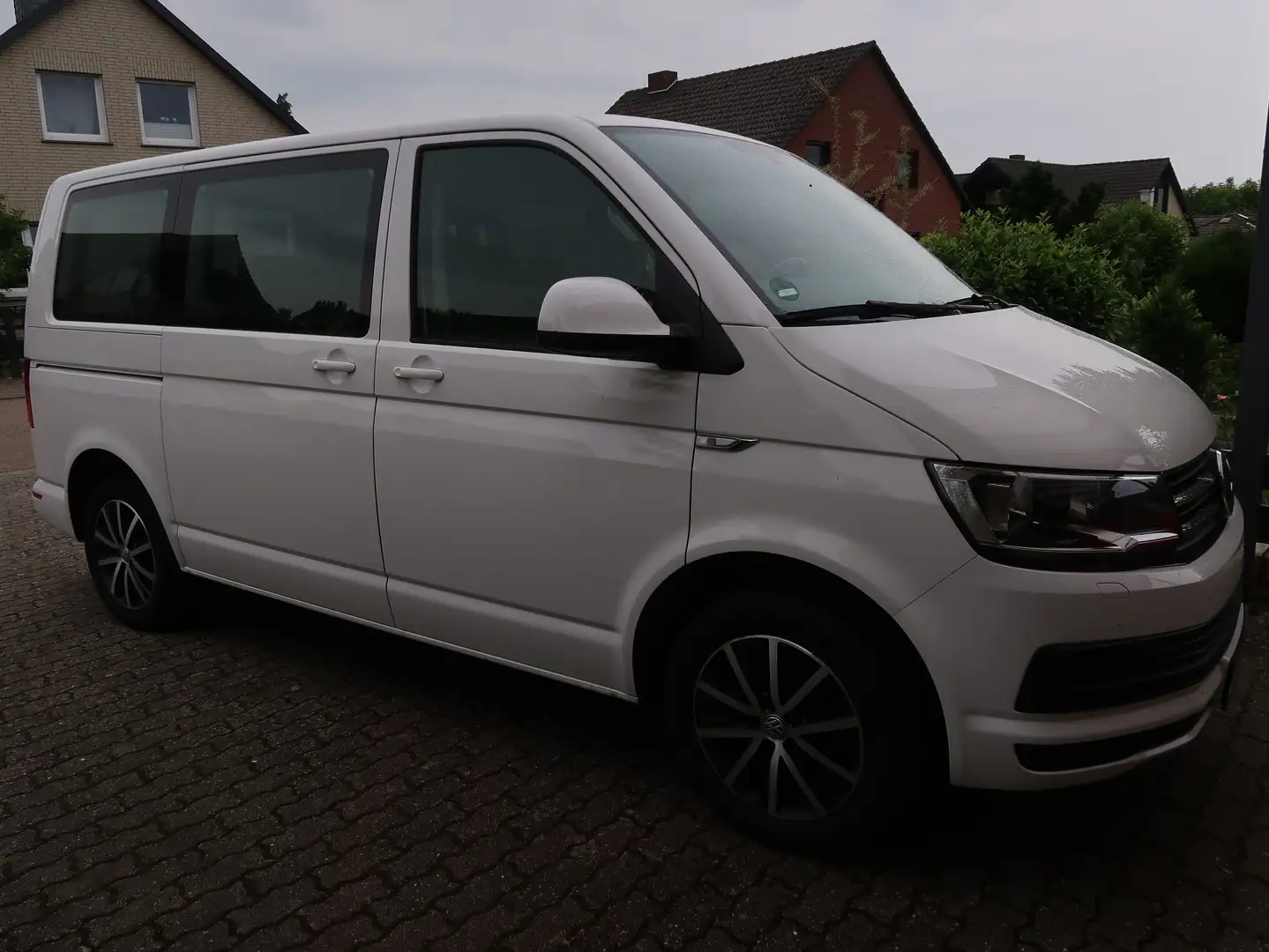 Volkswagen T6 Multivan 2.0 TDi DSG Multivan Comfortline Navi Weiß - 1