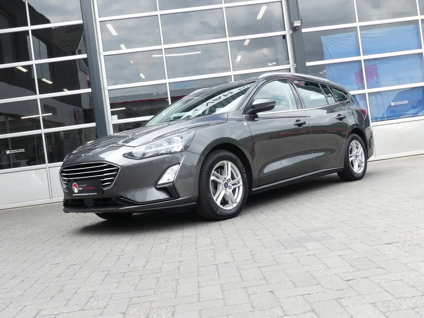 Ford Focus Wagon Edition Winterpack *t/m 10de bouwjaar garant Grijs - 2