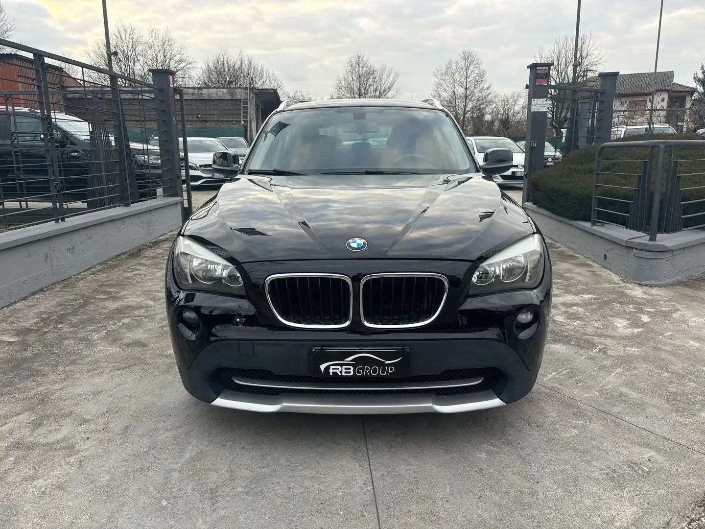 BMW X1 X1 xdrive18d Attiva Nero - 2