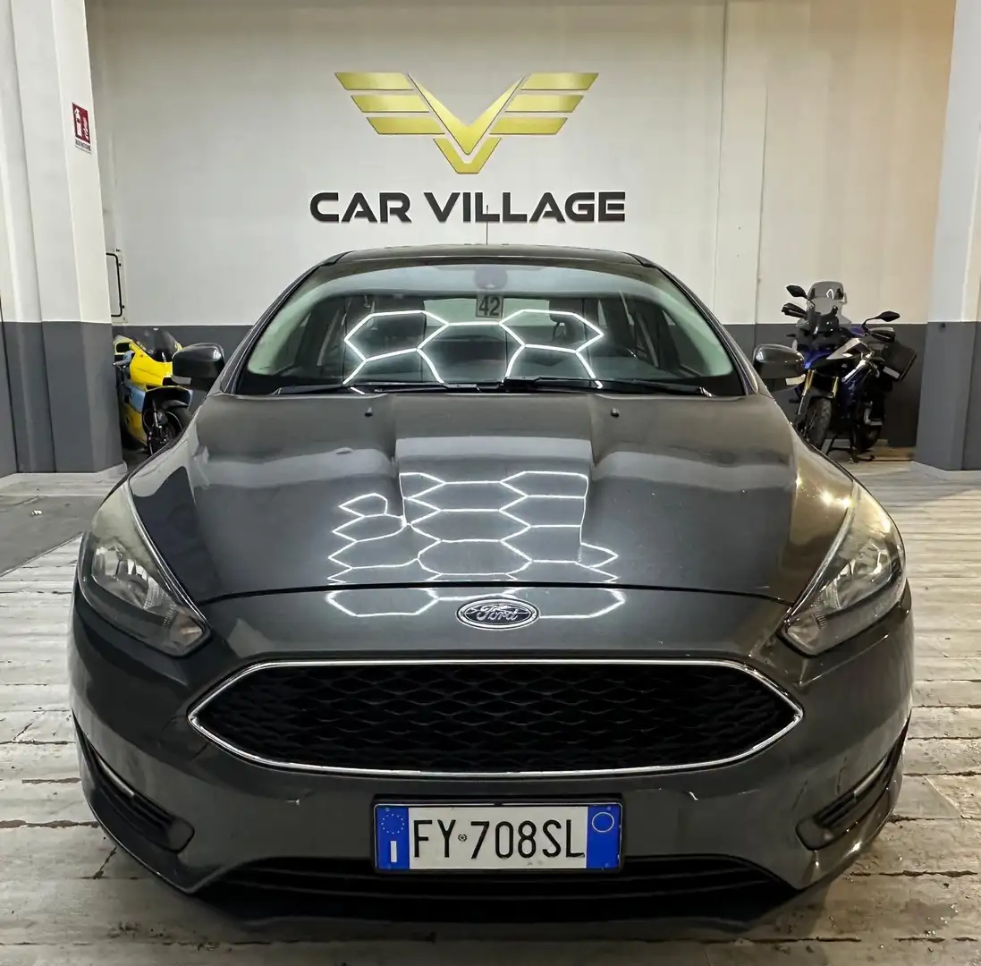 Ford Focus Focus 1.0 EcoBoost 125 CV Start&Stop SW Titanium Grau - 1