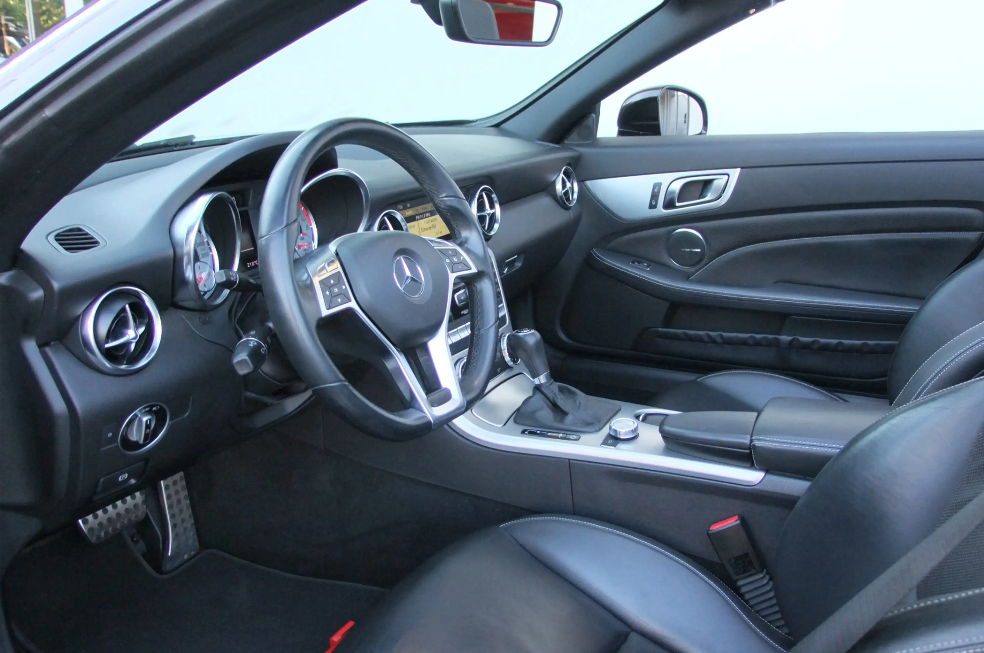 Mercedes-Benz SLK 250 Edition 1/ AMG pakket/ Stoelverwarming + Airscarf/ — photo 27