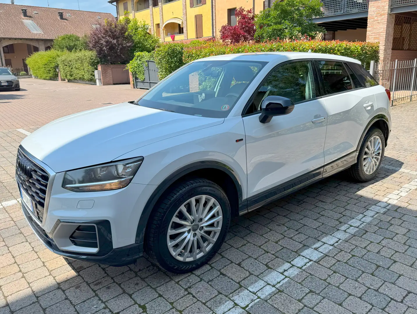 Audi Q2 Q2 1.6 tdi Design s-tronic Bianco - 1