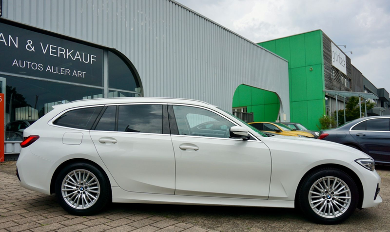 BMW 318 3er Touring 318d °ACC°TotewinkelAss.Sport Line — photo 10
