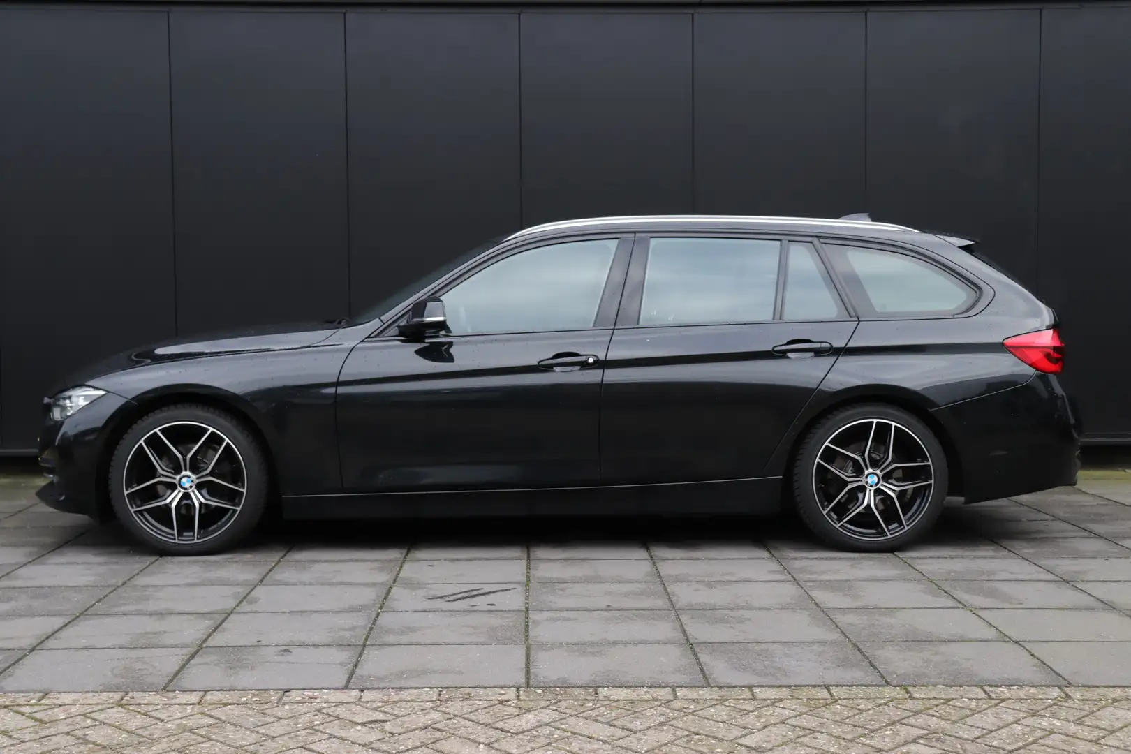 BMW 320 3-serie Touring 320d EDE Centennial High Executive Noir - 2