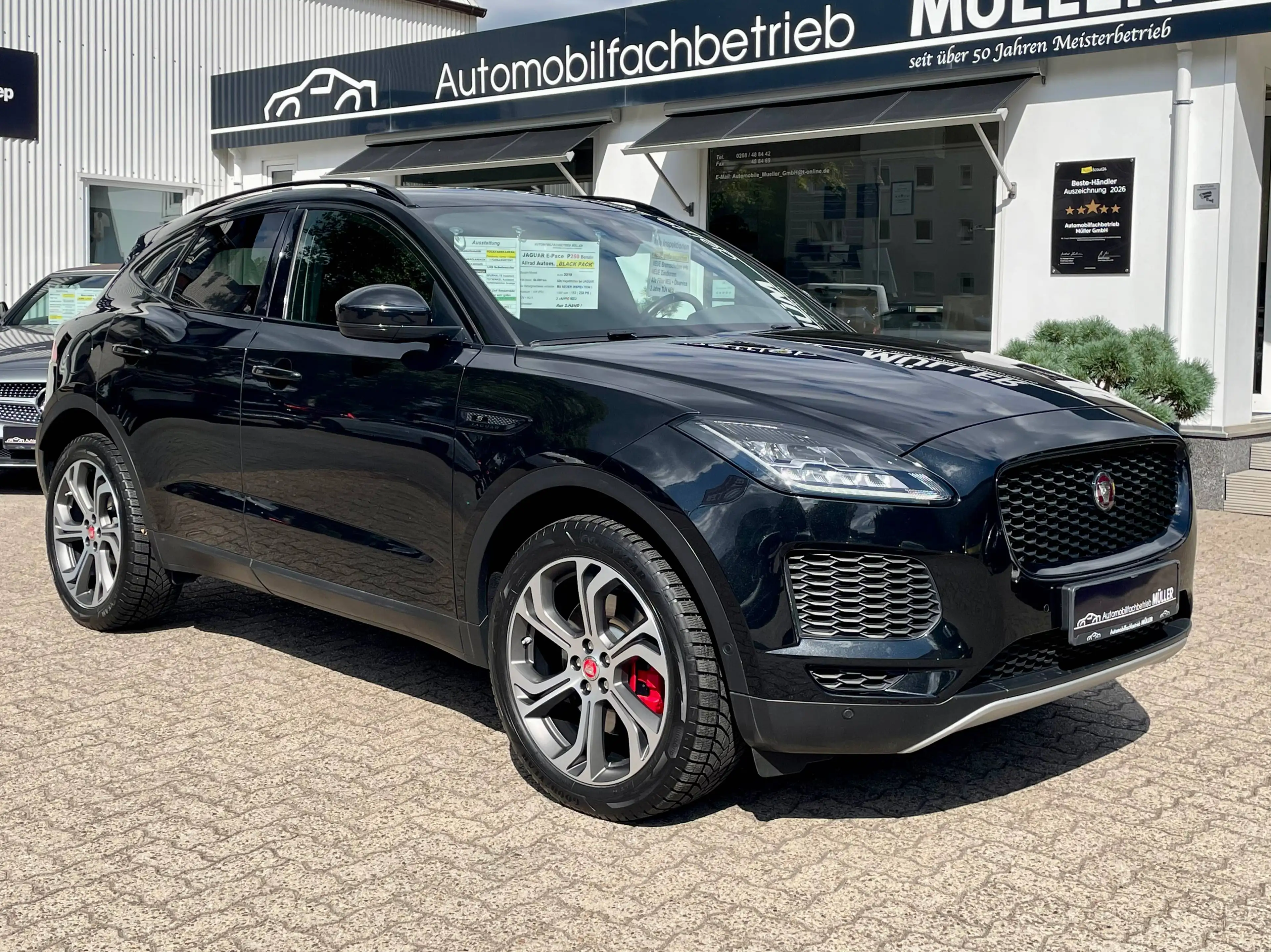Jaguar E-Pace E-Pace P250 AWD "BLACK PACK"+Panorama+KAMERA+2.Hd — photo 4