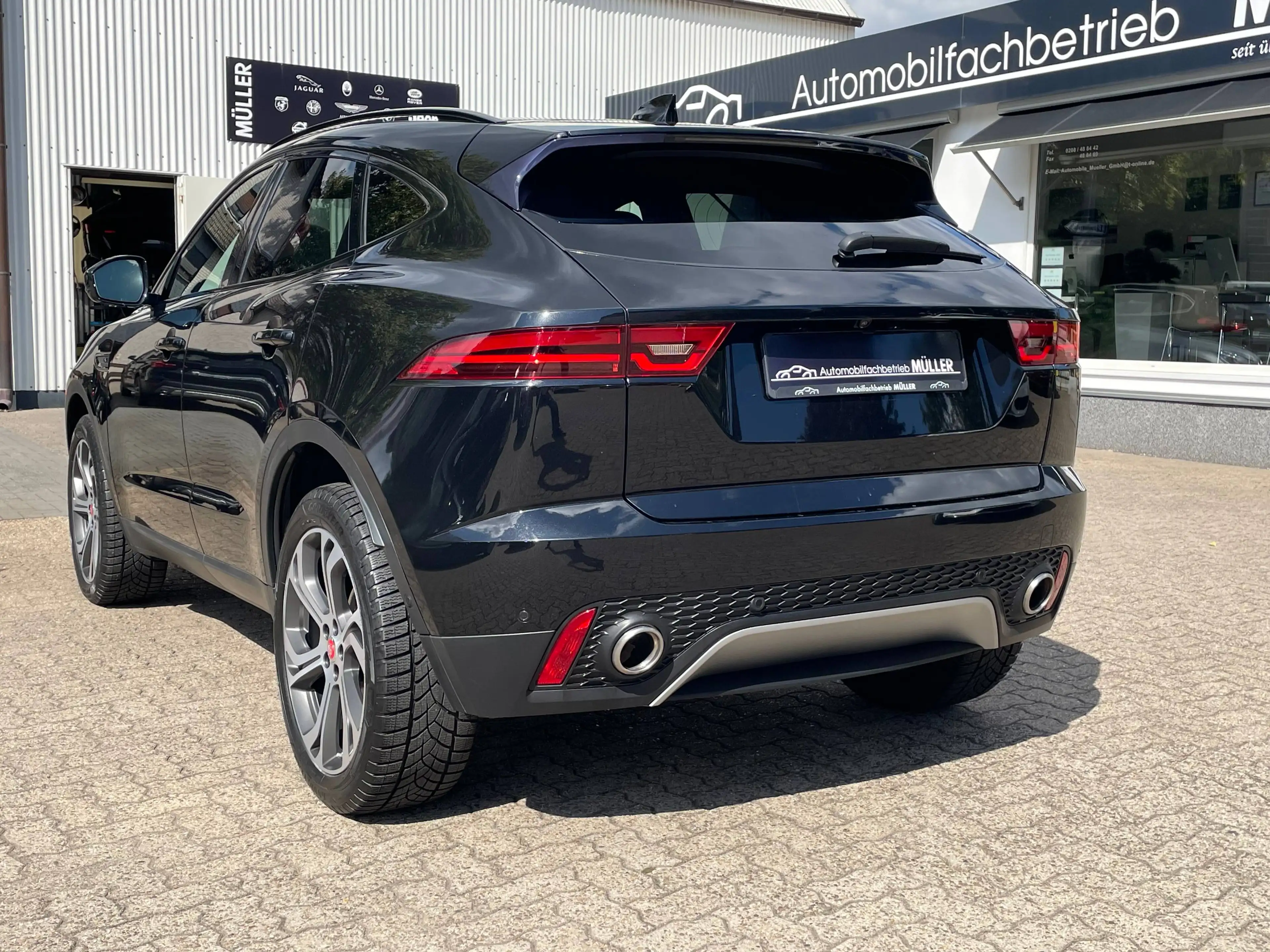 Jaguar E-Pace E-Pace P250 AWD "BLACK PACK"+Panorama+KAMERA+2.Hd — photo 8