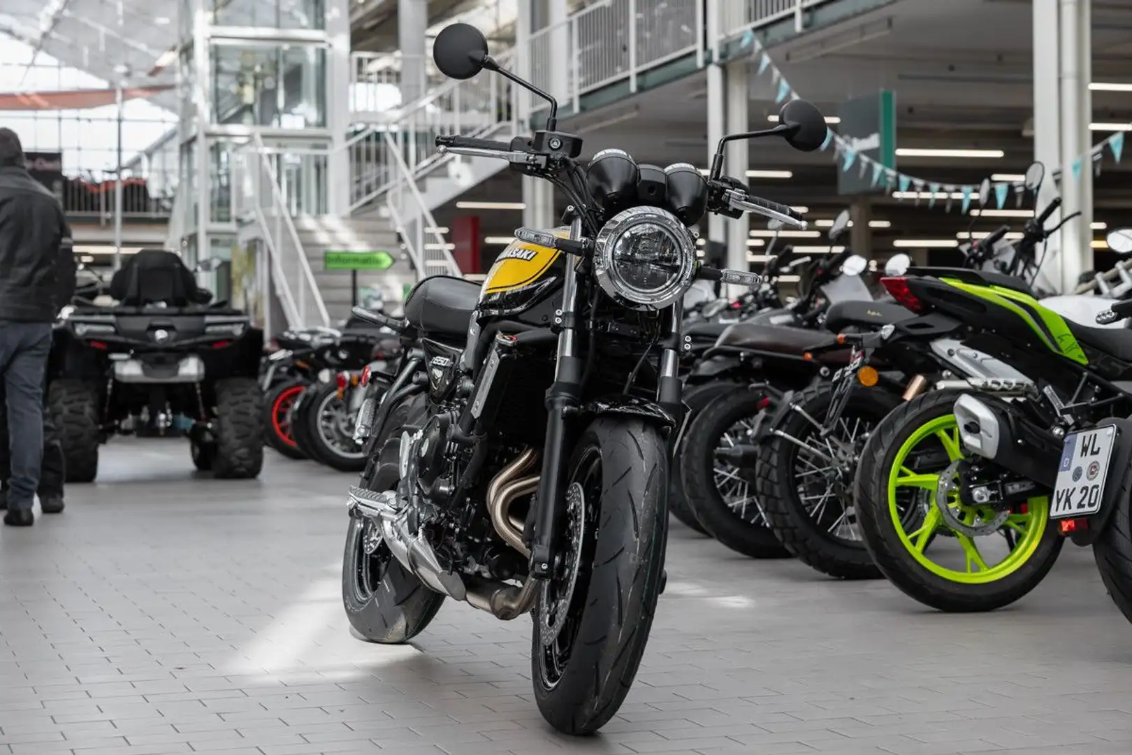 Kawasaki Z 650 RS Modell 2025, 4 JAHREN WERKSGARANTIE Sárga - 2