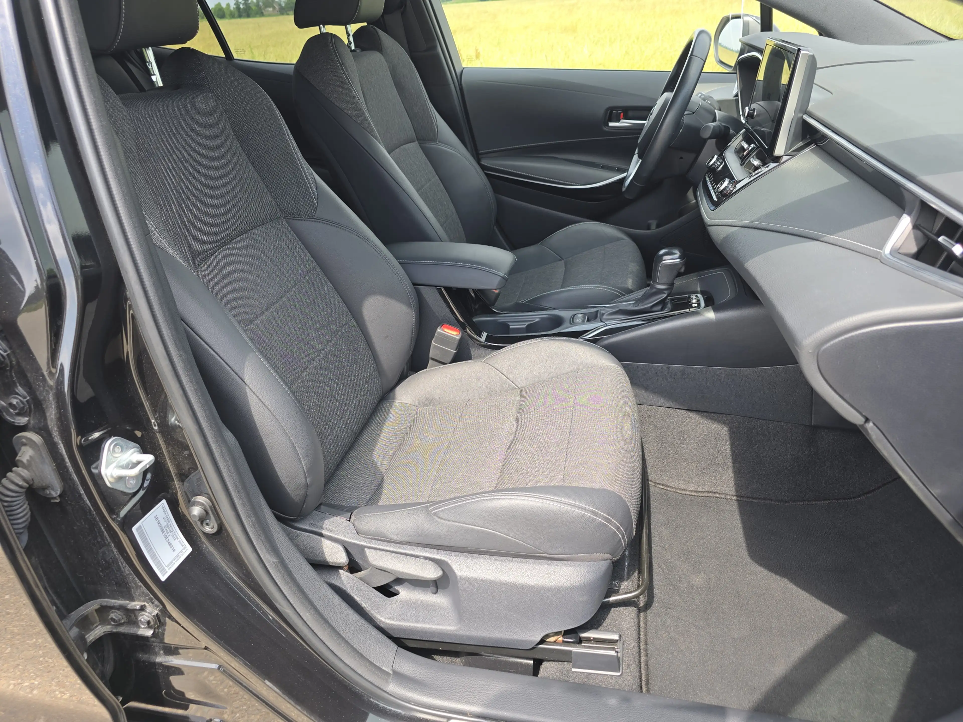 Toyota Corolla 1.8 Hybrid - Euro 6 - 122 Pk - Navi - ParkeerCamer — photo 20