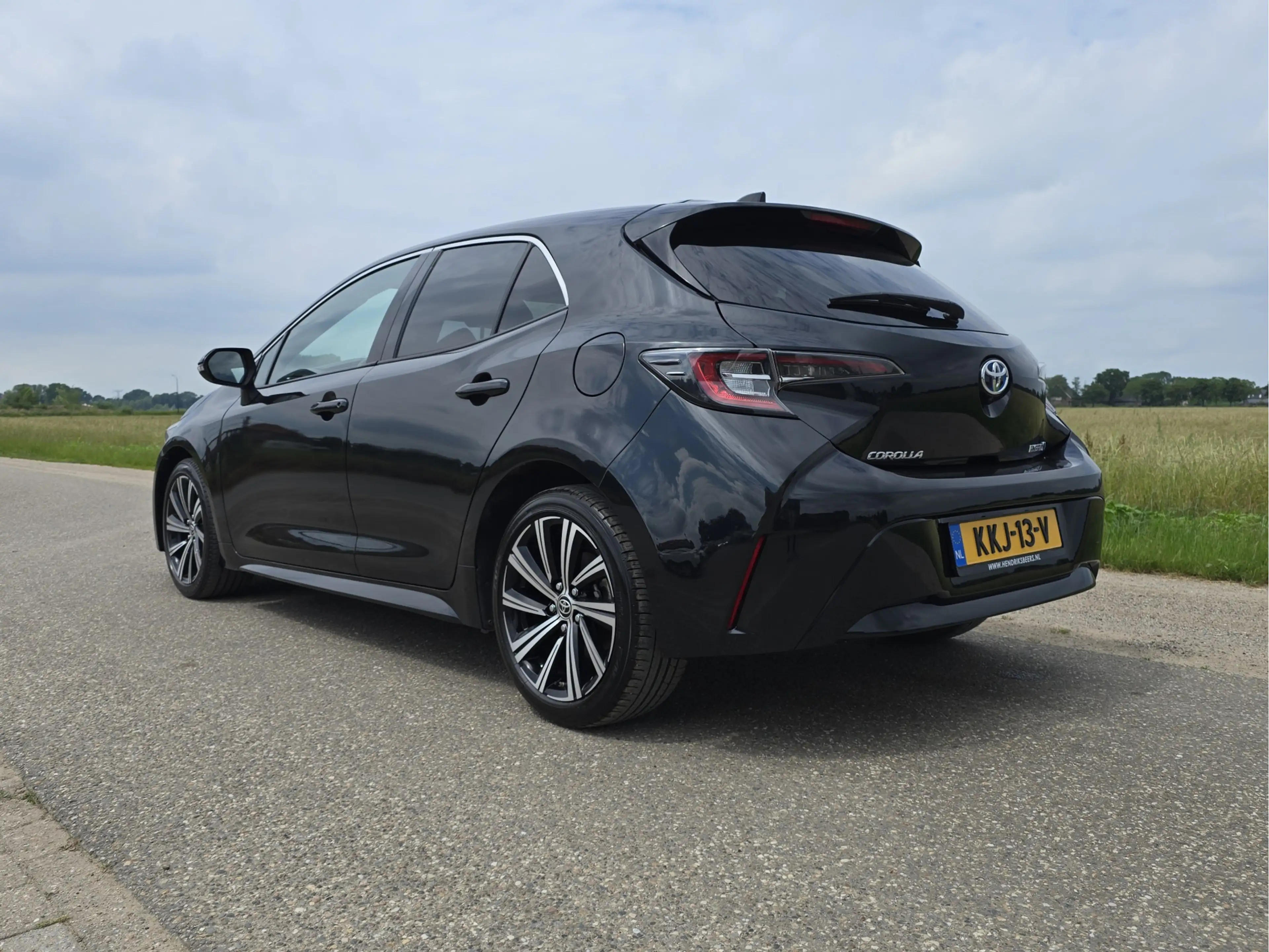 Toyota Corolla 1.8 Hybrid - Euro 6 - 122 Pk - Navi - ParkeerCamer — photo 3