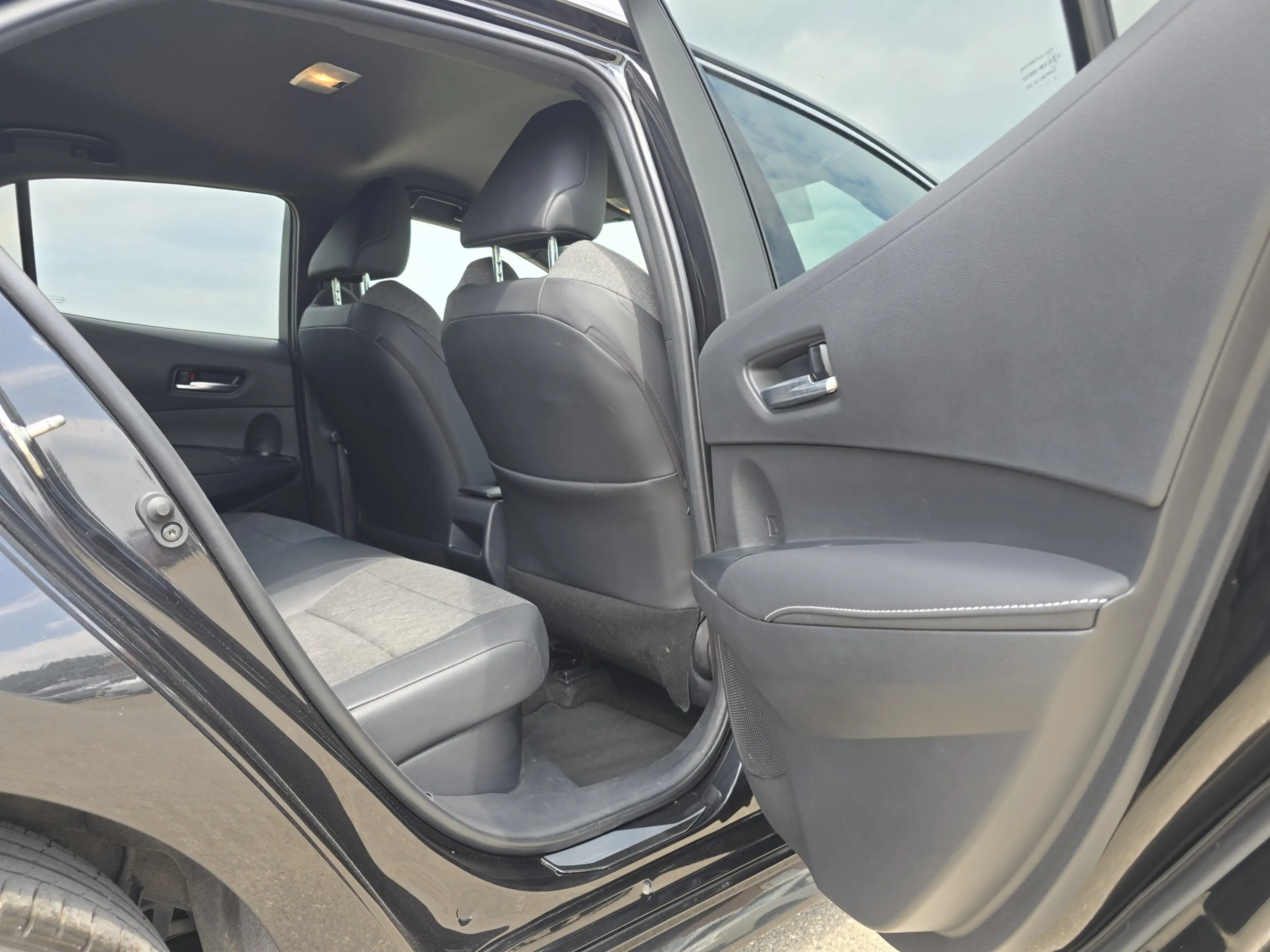 Toyota Corolla 1.8 Hybrid - Euro 6 - 122 Pk - Navi - ParkeerCamer — photo 32