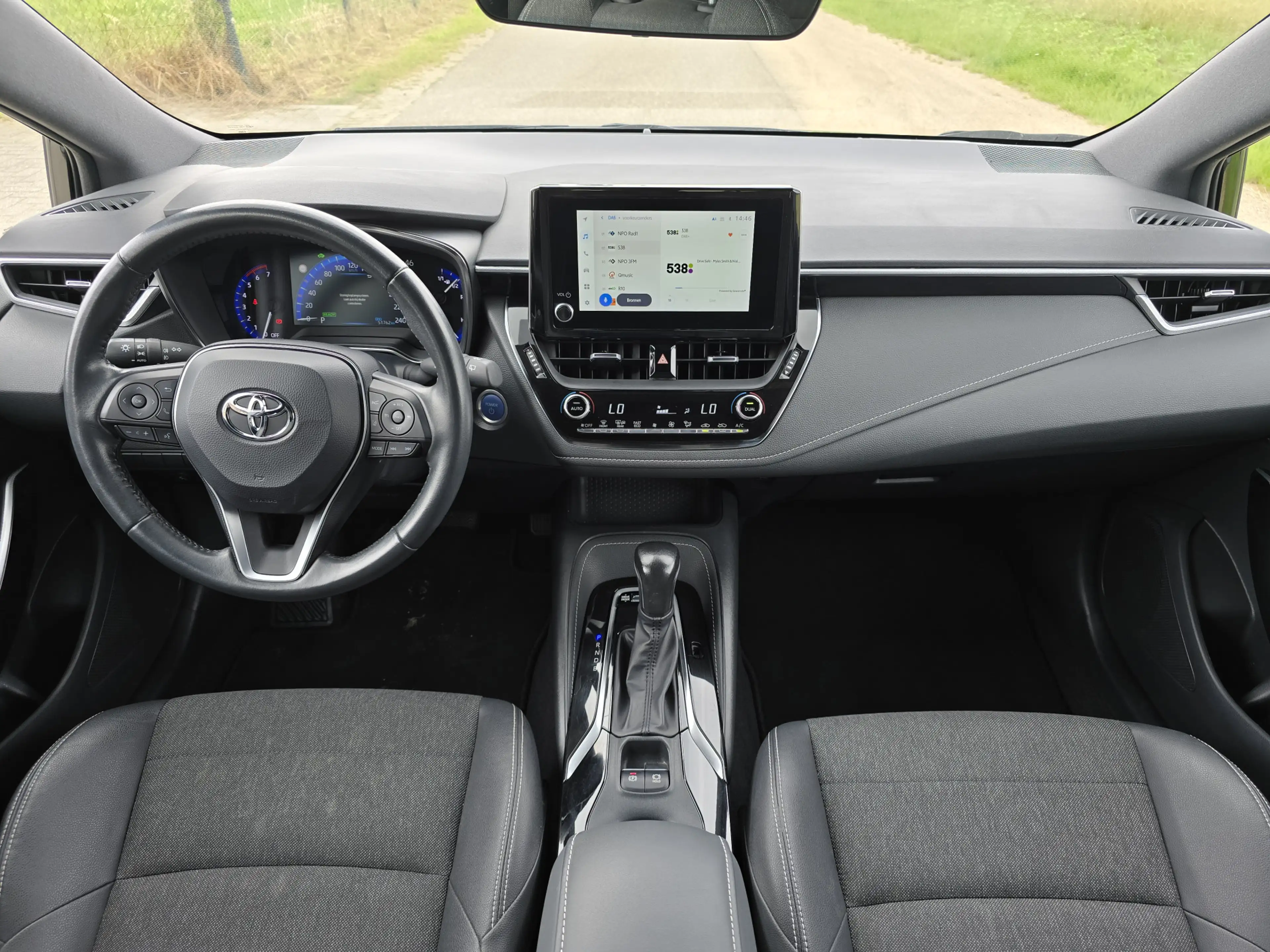 Toyota Corolla 1.8 Hybrid - Euro 6 - 122 Pk - Navi - ParkeerCamer — photo 13