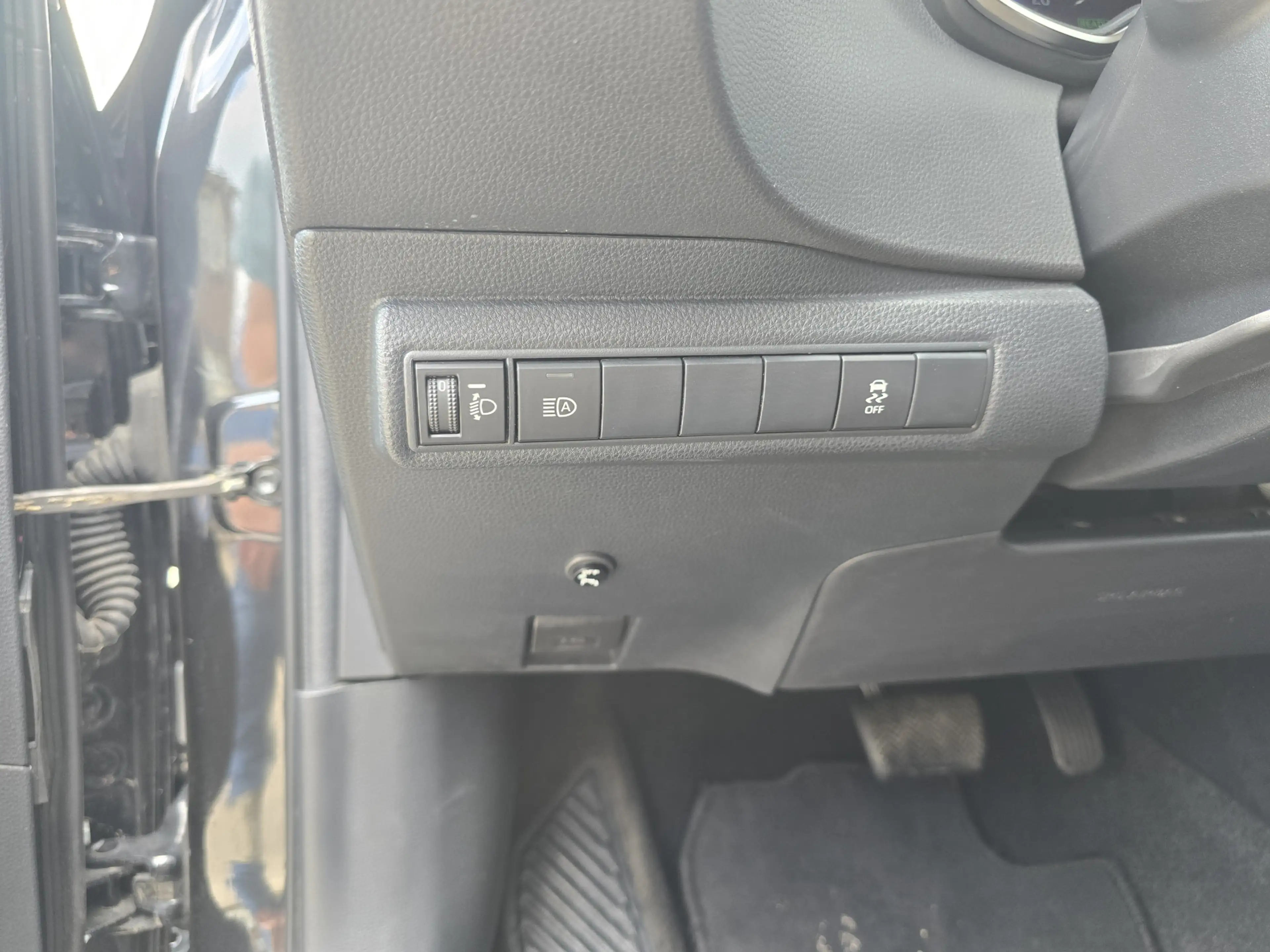 Toyota Corolla 1.8 Hybrid - Euro 6 - 122 Pk - Navi - ParkeerCamer — photo 28