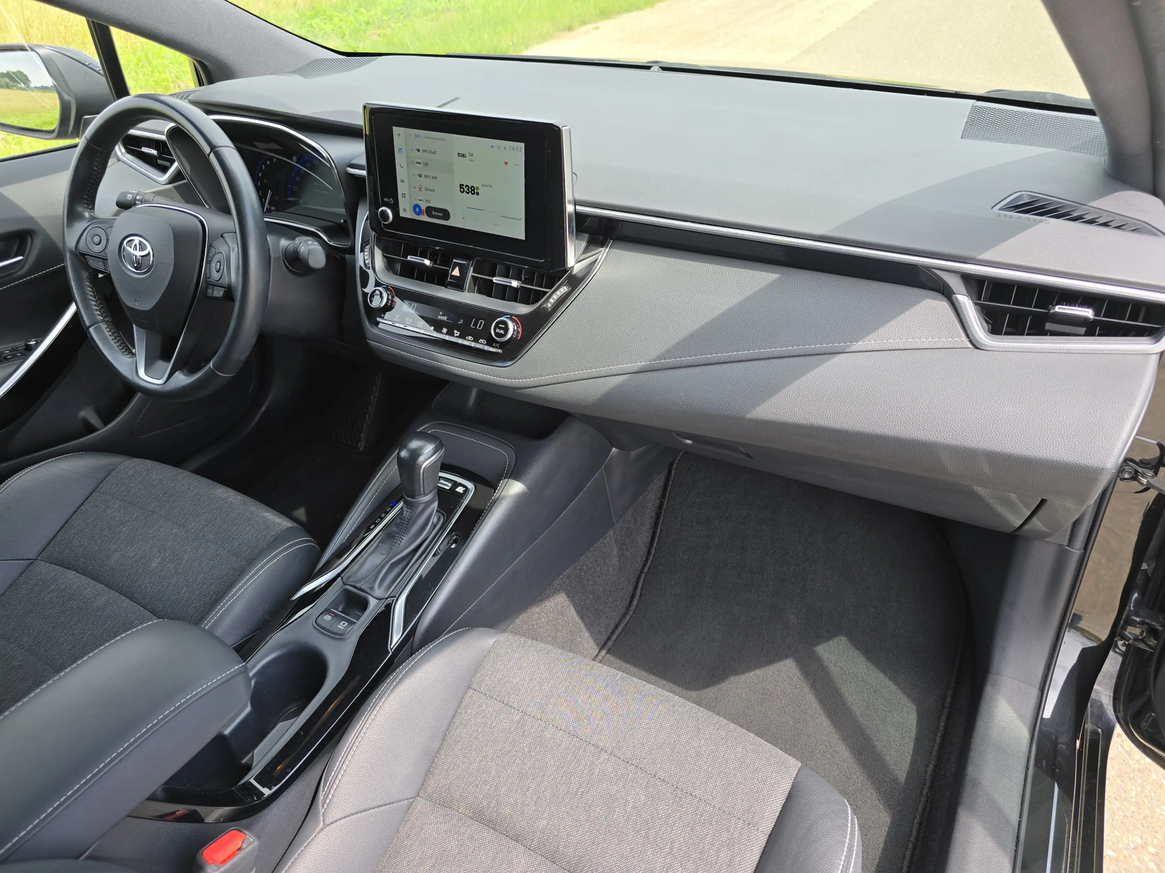 Toyota Corolla 1.8 Hybrid - Euro 6 - 122 Pk - Navi - ParkeerCamer — photo 12
