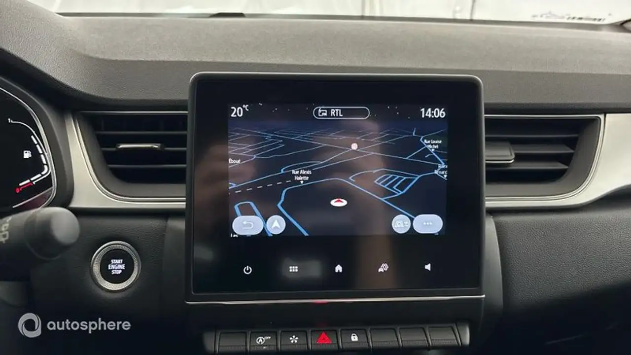 Renault Captur — photo 18