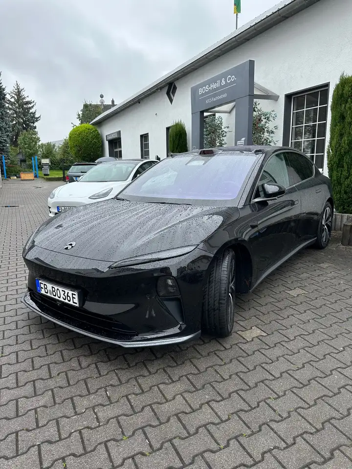 NIO ET5