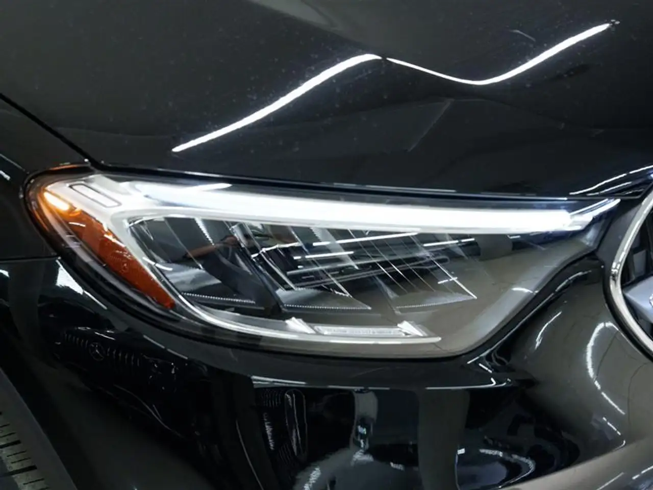 Mercedes-Benz GLC снимка Mercedes-Benz GLC