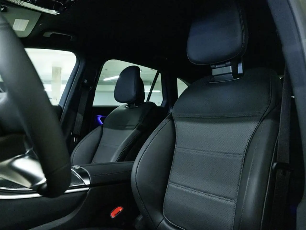 Mercedes-Benz GLC снимка Mercedes-Benz GLC