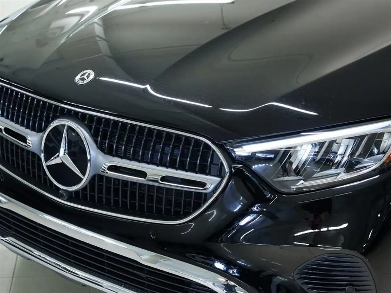 Mercedes-Benz GLC снимка Mercedes-Benz GLC