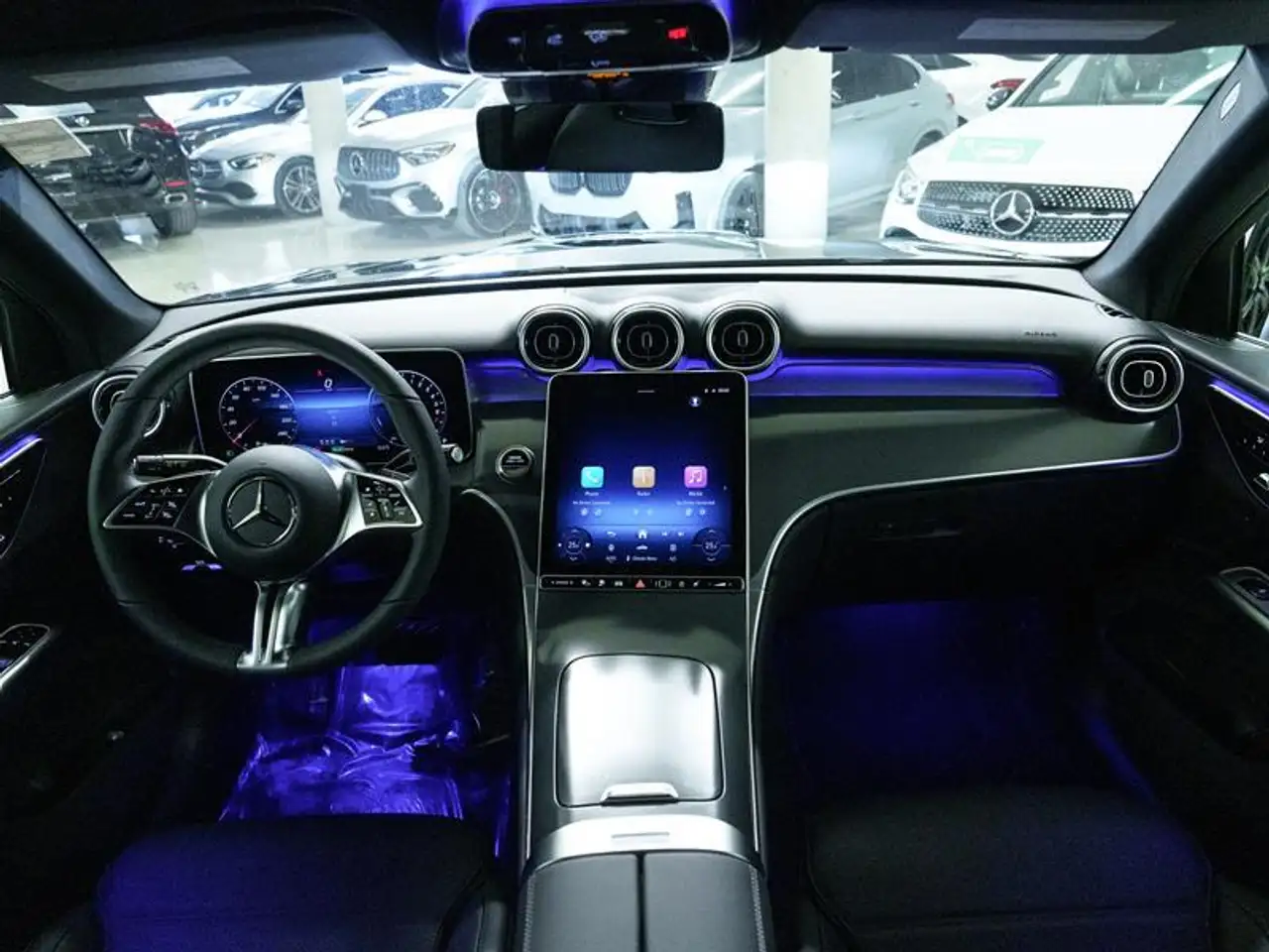 Mercedes-Benz GLC снимка Mercedes-Benz GLC