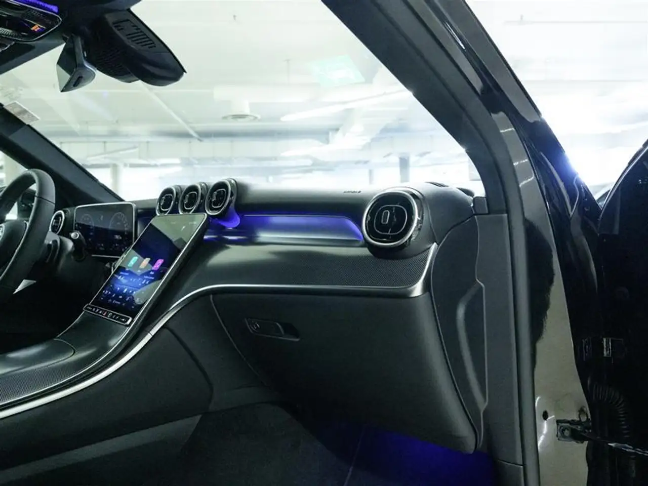 Mercedes-Benz GLC снимка Mercedes-Benz GLC