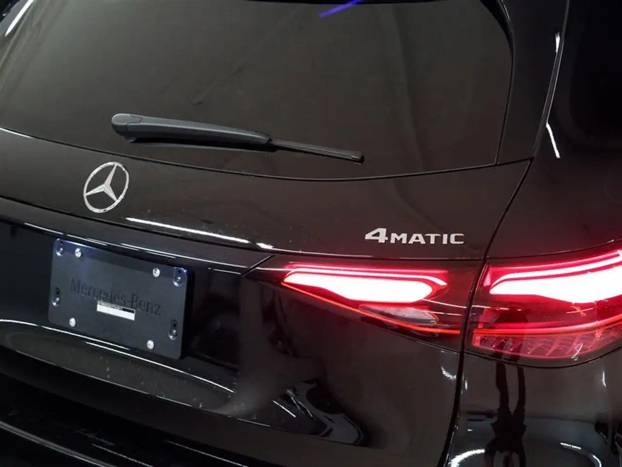 Mercedes-Benz GLC снимка Mercedes-Benz GLC