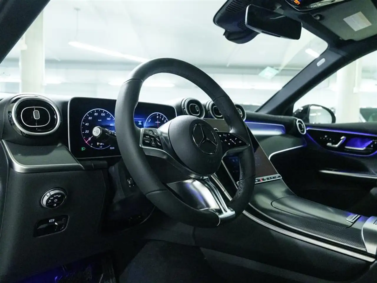 Mercedes-Benz GLC снимка Mercedes-Benz GLC