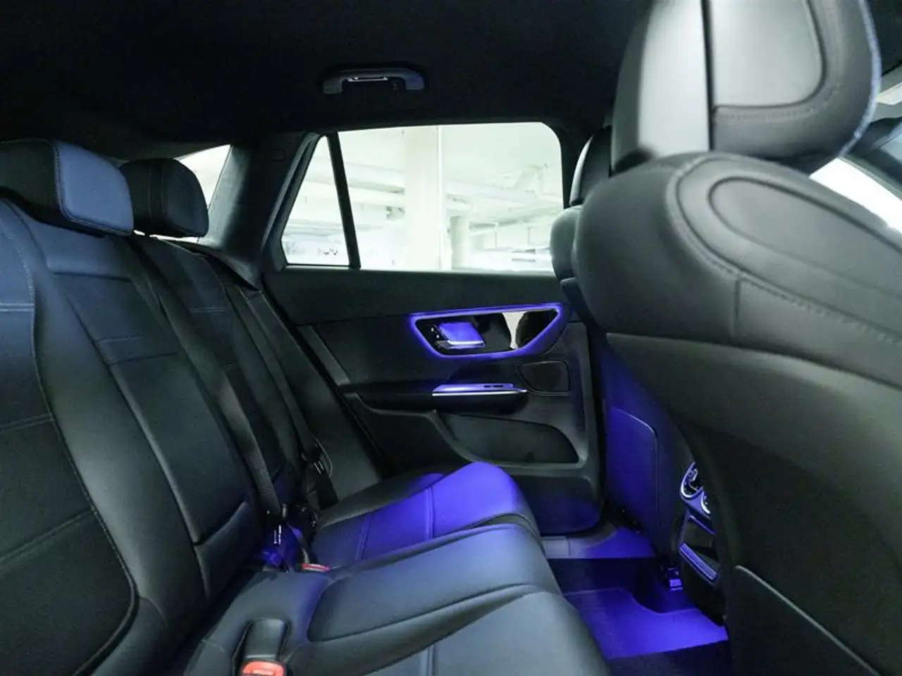 Mercedes-Benz GLC снимка Mercedes-Benz GLC