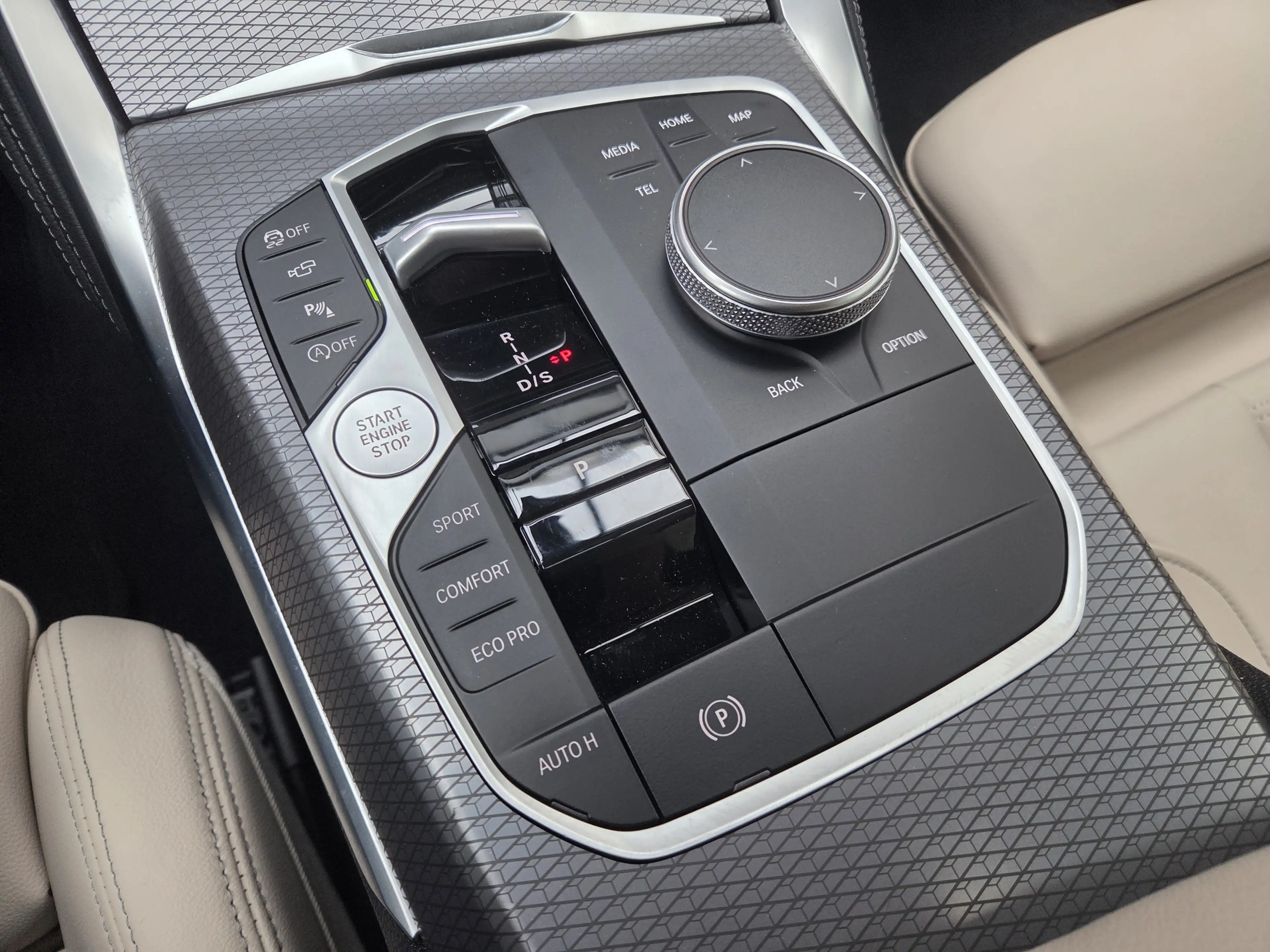 BMW 440 xDrive Coupe Pro 360° ACC Glasdach LED+ — photo 11