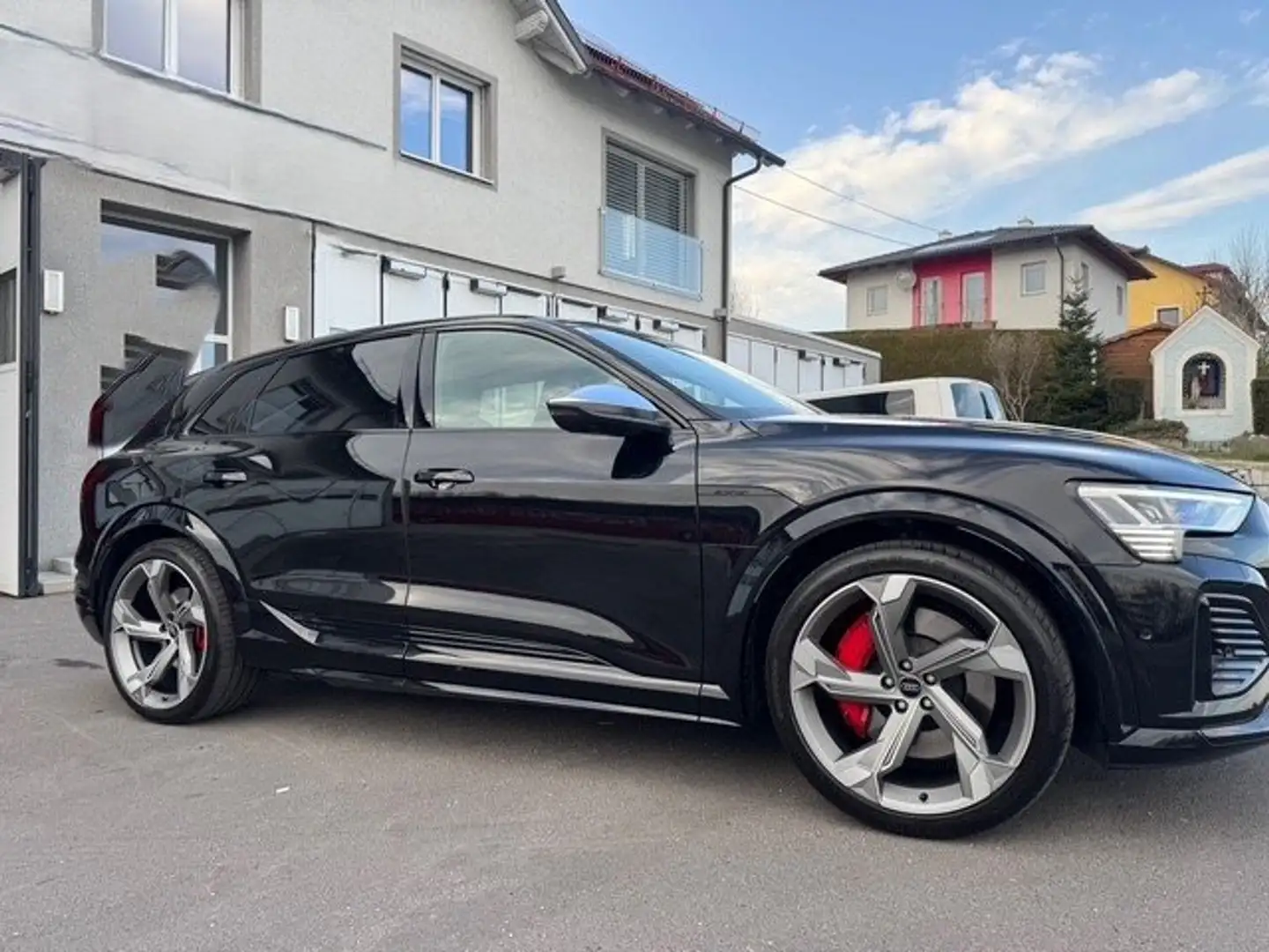Audi SQ8 e-tron Černá - 2