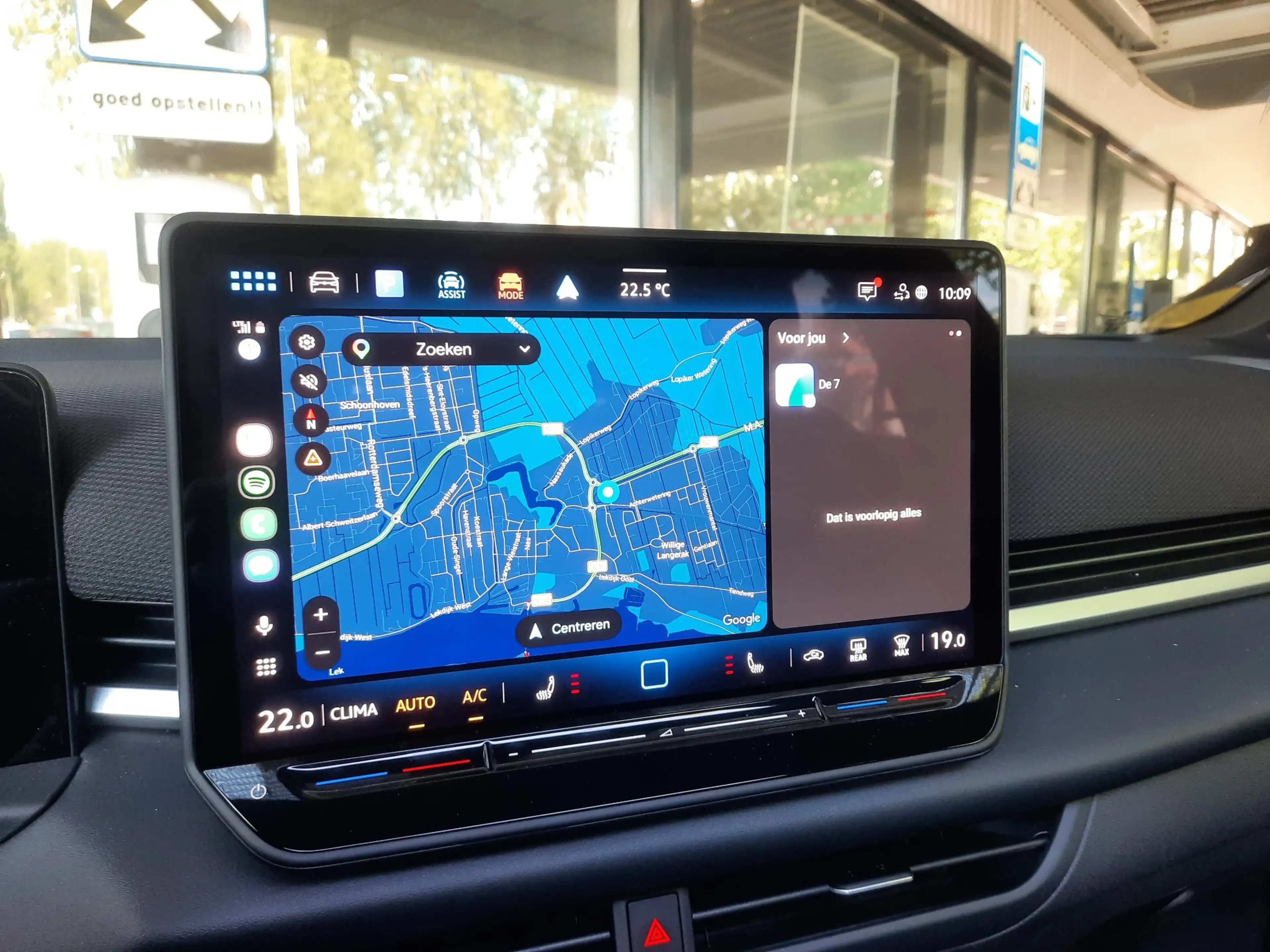 Volkswagen T-Roc 1.5 eTSI 150pk DSG R-Line Blackstyle (Pano,Camera) — photo 29