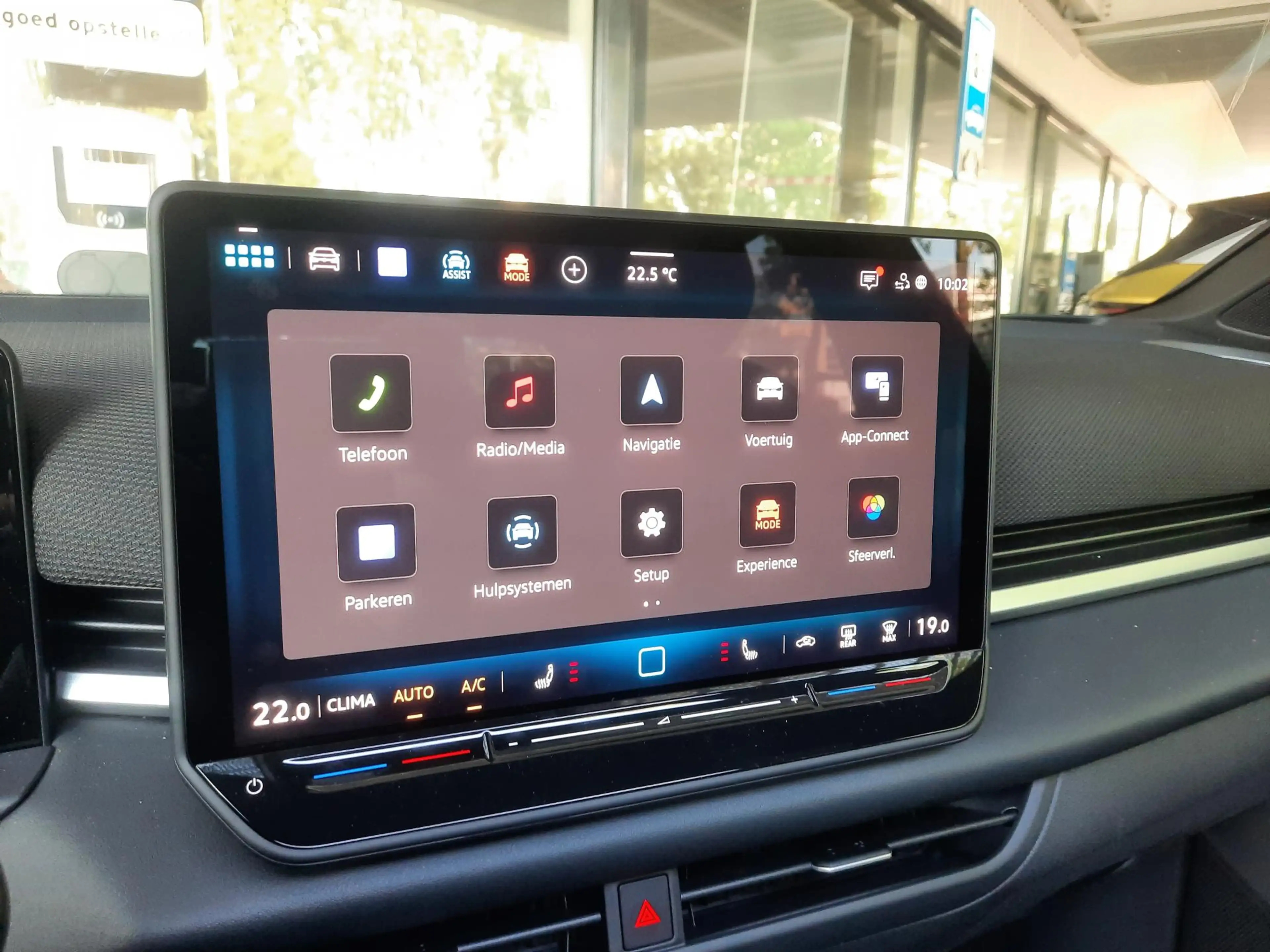 Volkswagen T-Roc 1.5 eTSI 150pk DSG R-Line Blackstyle (Pano,Camera) — photo 20